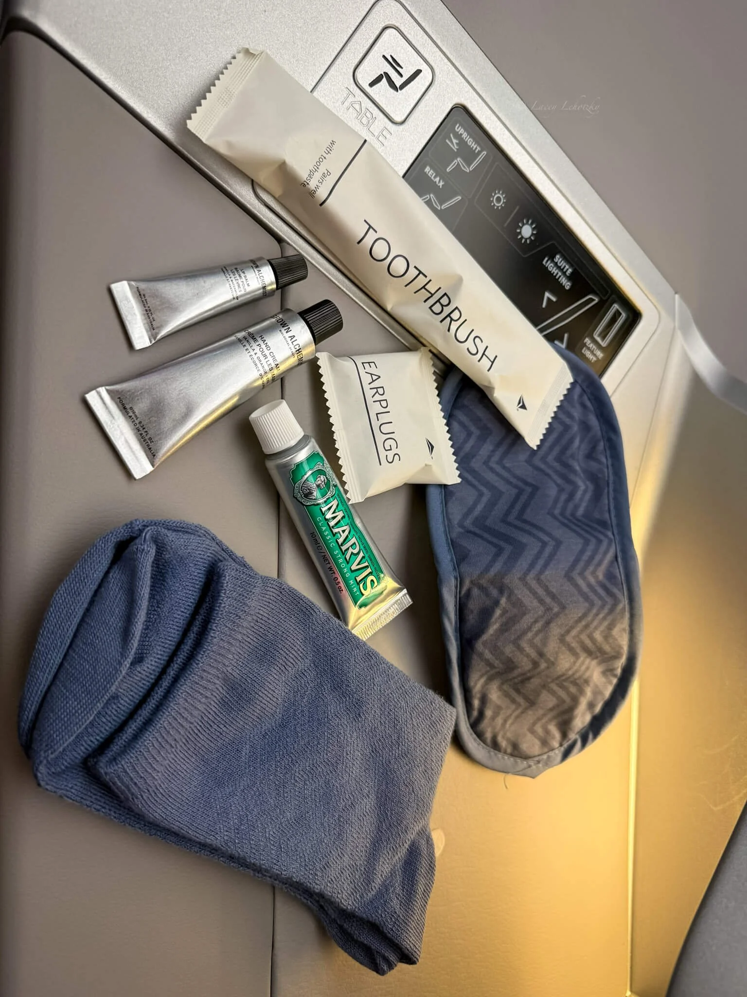 delta one lie flat business class review-4.jpg