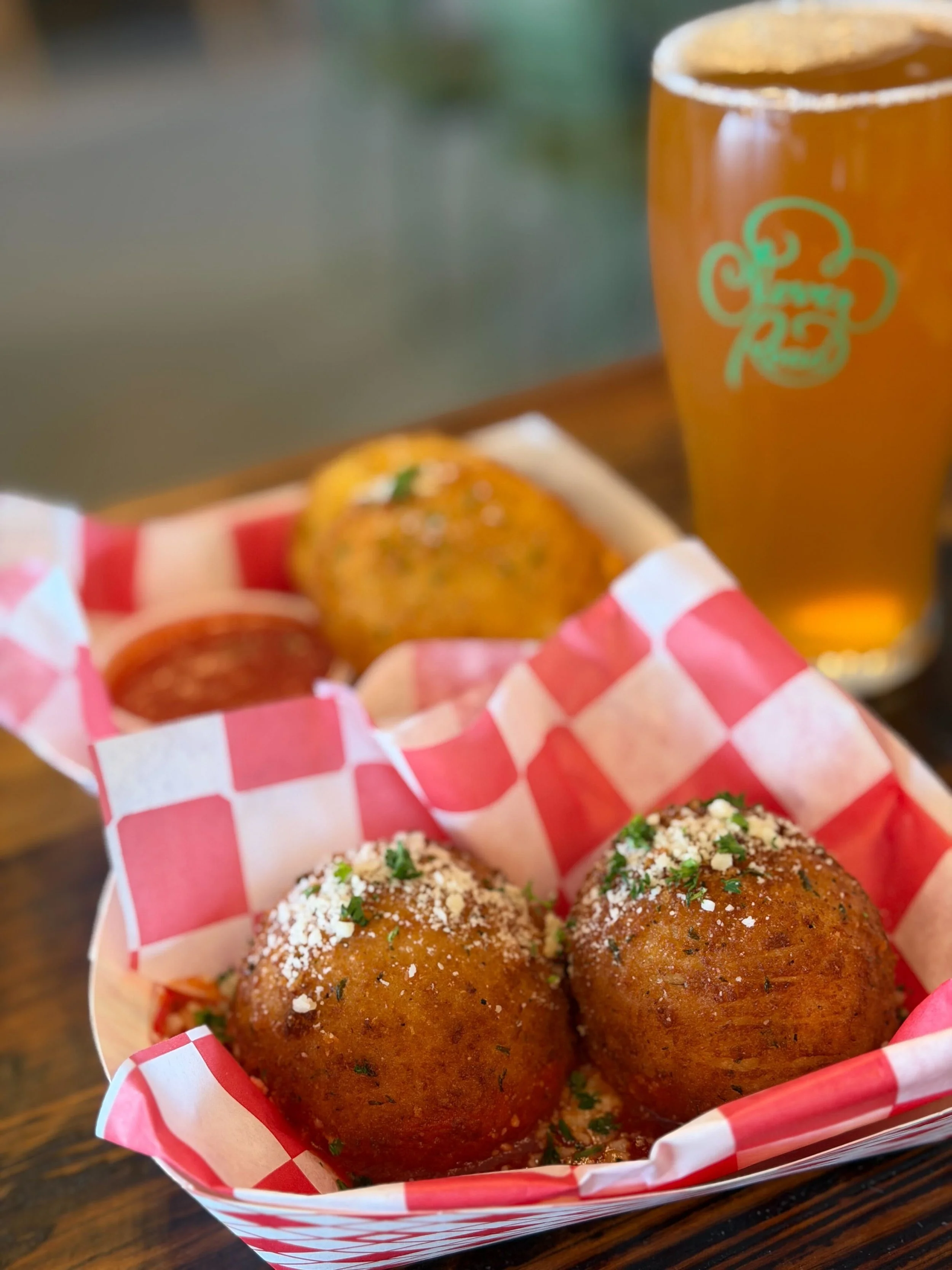 Lania's Italian-American Food Truck