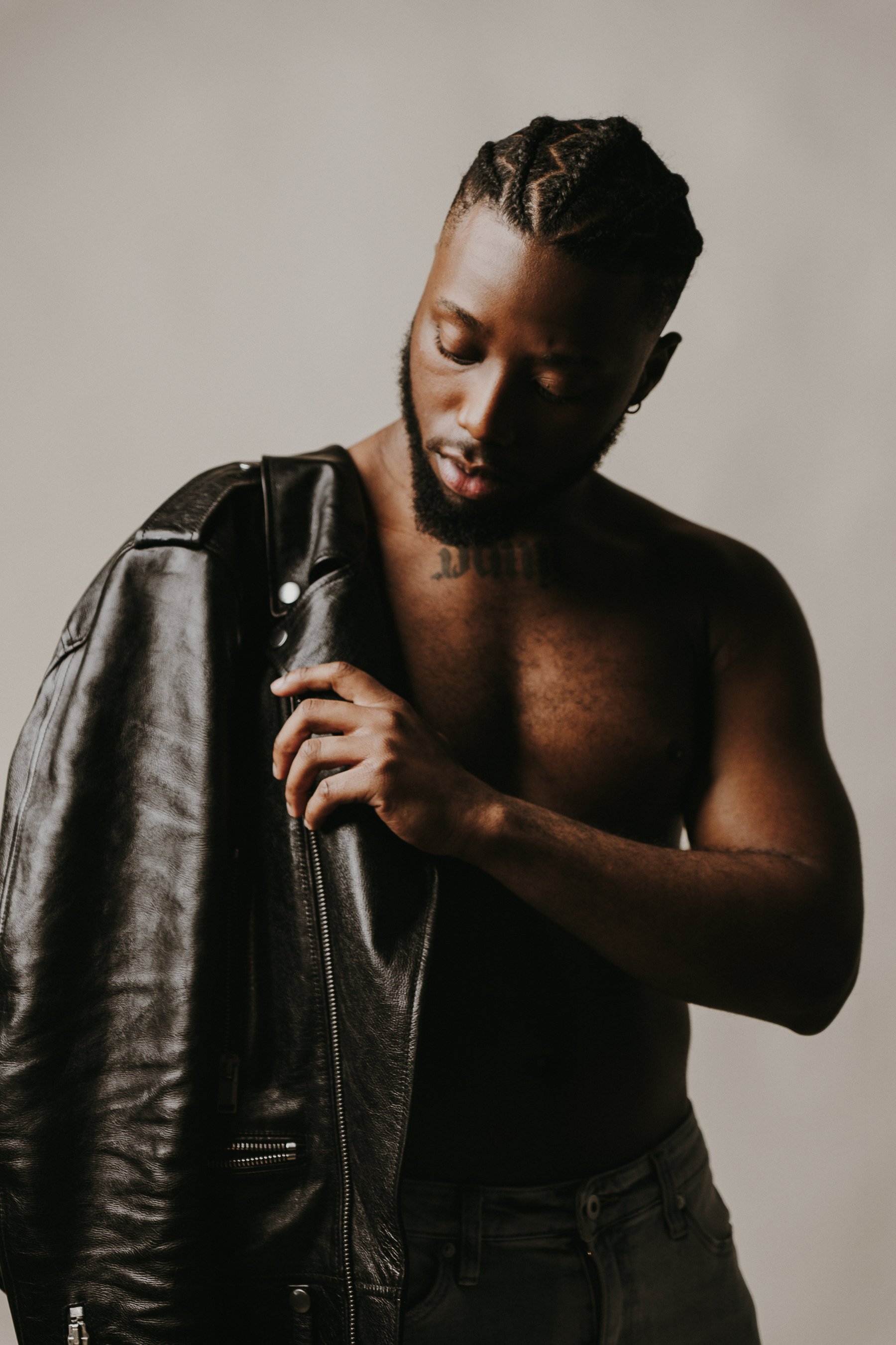 De Note-7- Aidan-Tooth-Photography-Toronto-Ontario-Canada-2022.jpg