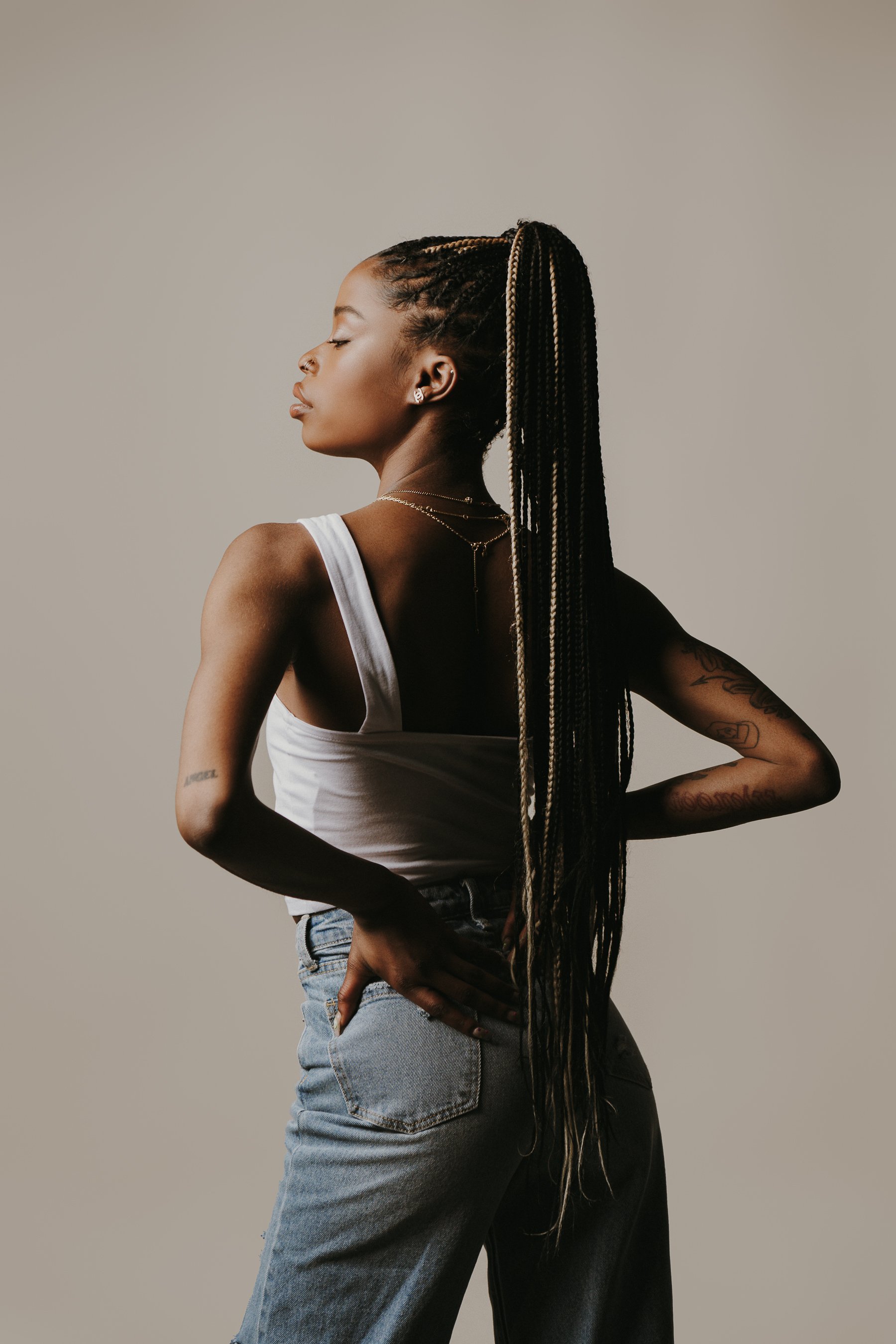 De Note-16- Aidan-Tooth-Photography-Toronto-Ontario-Canada-2022.jpg