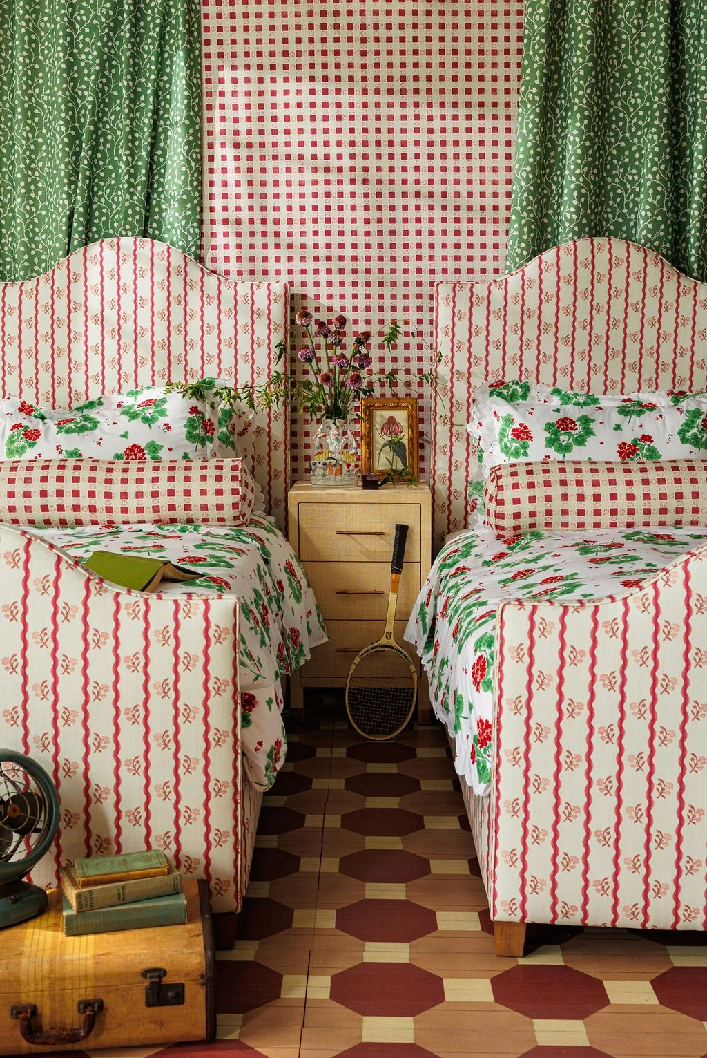 5redgreen_EBCreative_042926KeepingHouseDay47101.jpg
