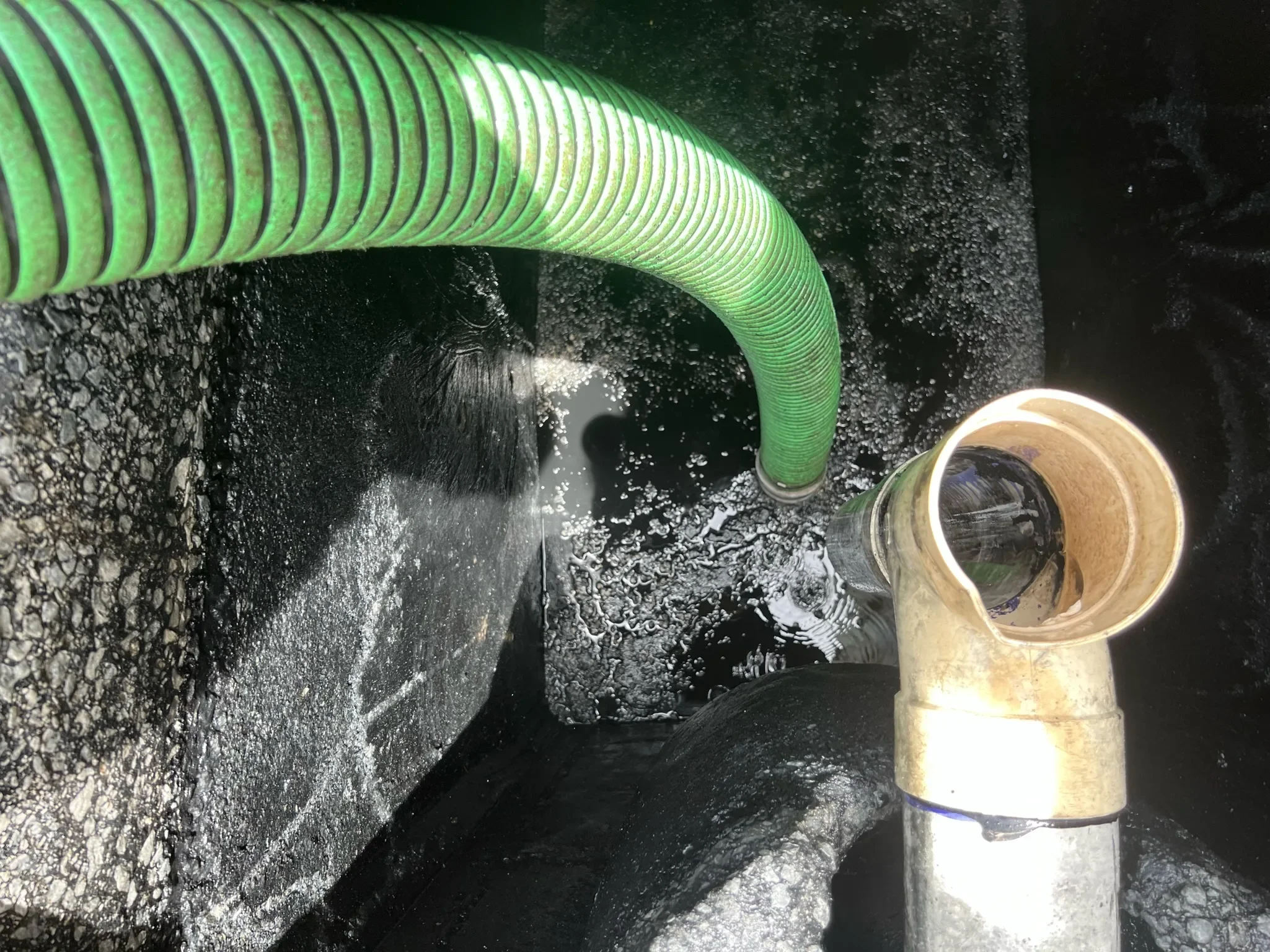 perfectly clean tank ready for visual inspection