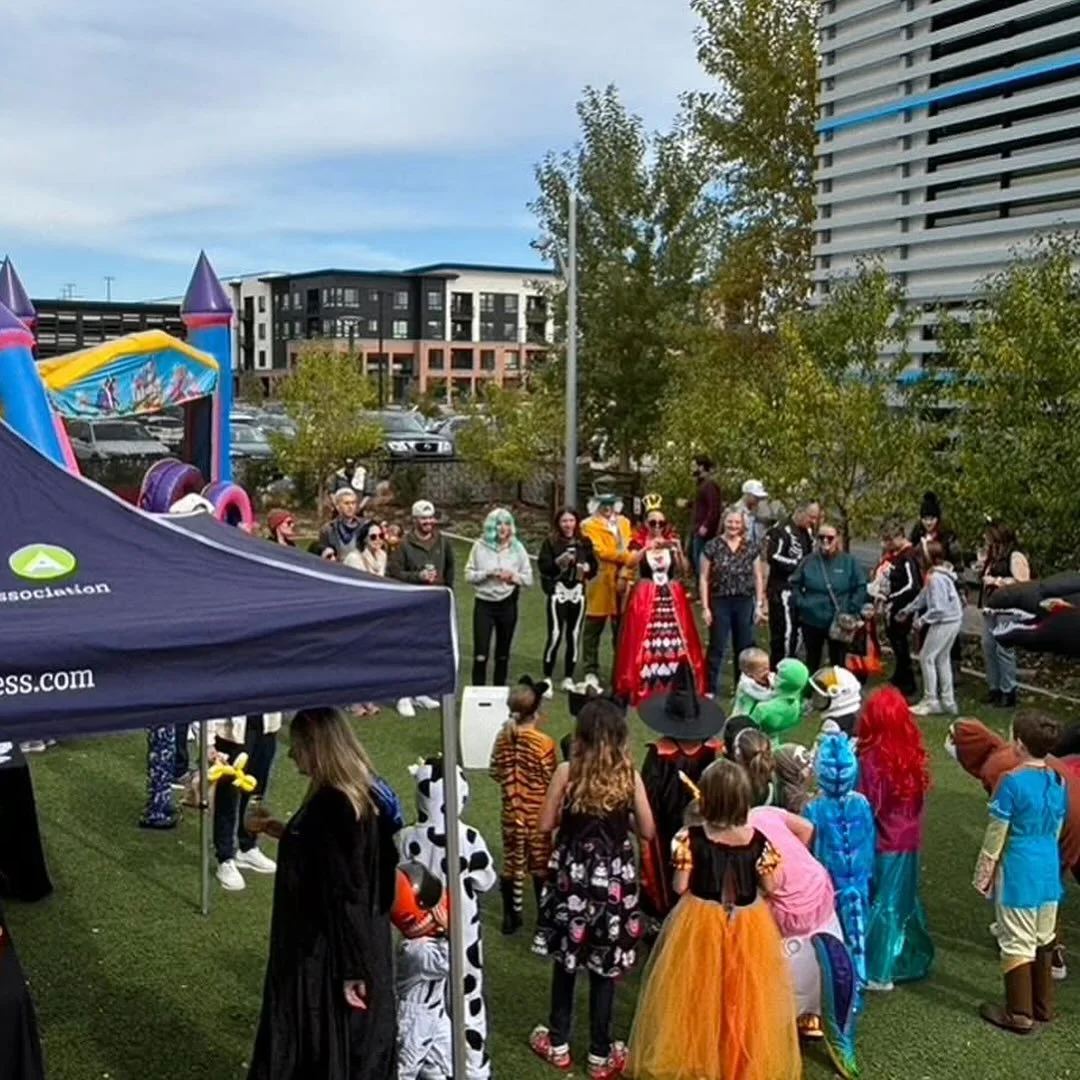 Our annual Fall Festival is almost here!🎃 Fun for the whole family, and like always it&rsquo;s FREE

Saturday, October 18th / 11:30am-2:30pm
&bull;Bouncy House 
&bull;Professional Balloon Artist 
&bull;Halloween Costume Contest at 1pm
&bull;Drink Sp