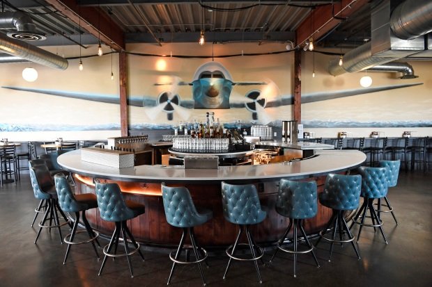Concourse E (360 Bar)
