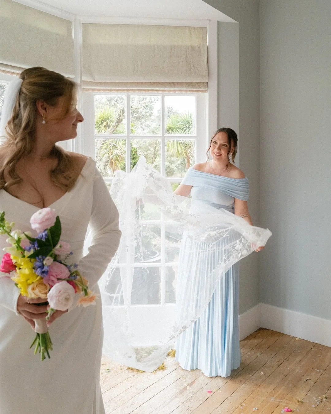 Hollie &amp; Ash, in no particular order.

I don&rsquo;t think I&rsquo;ll ever get over this day ✨

@themccallumresidence 
@willowandsagebotanics 
@lucyseventhire 
@madeupbyruth 
@hairbybreewatts 
@madilanebridal