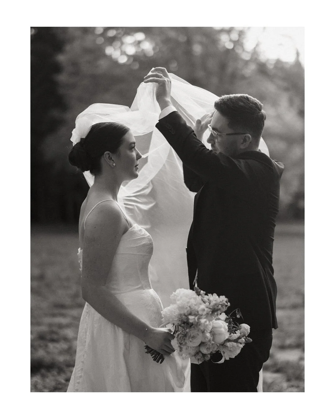 From last weekend with Jess and Jacob. A few of my favourite moments in black and white ✨

#aucklandweddings #aucklandweddingphotographer #newzealandweddingphotographer #nzweddings #nzweddingphotographer