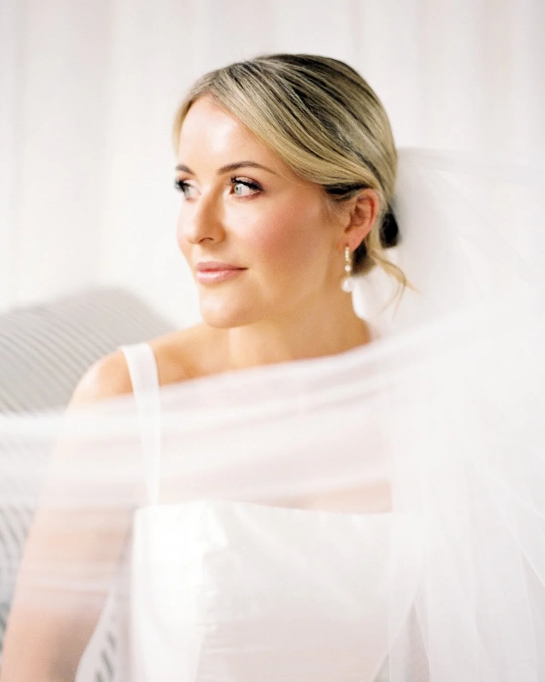 Getting ready moments with Harriet and Hamish.

..

Hawkes Bay wedding photographer, New Zealand wedding photographer, weddings on film, analogue wedding photography