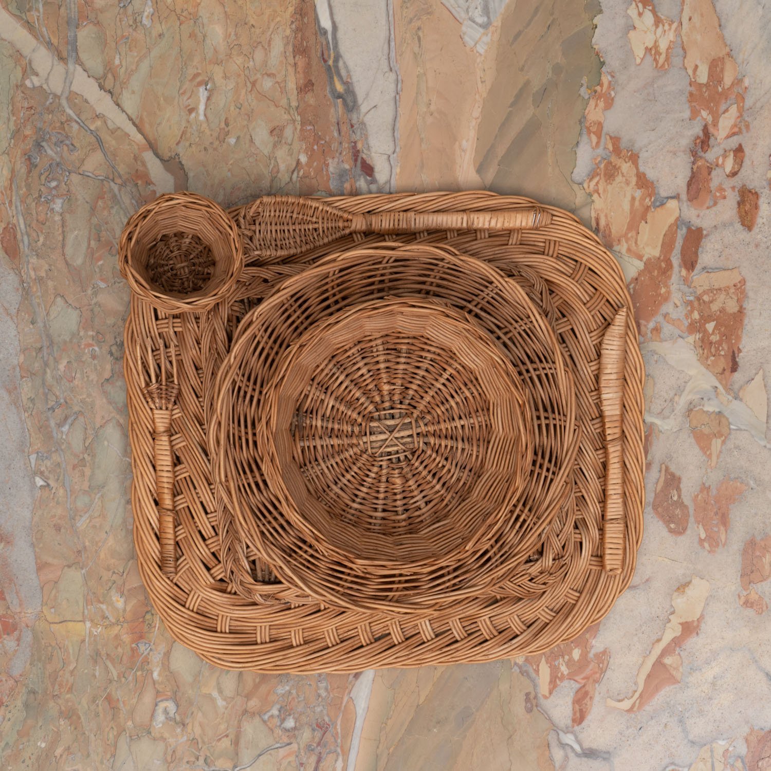 O129_Casa_Lopez_Rattan_Place_Setting_Sculpture_01.jpeg