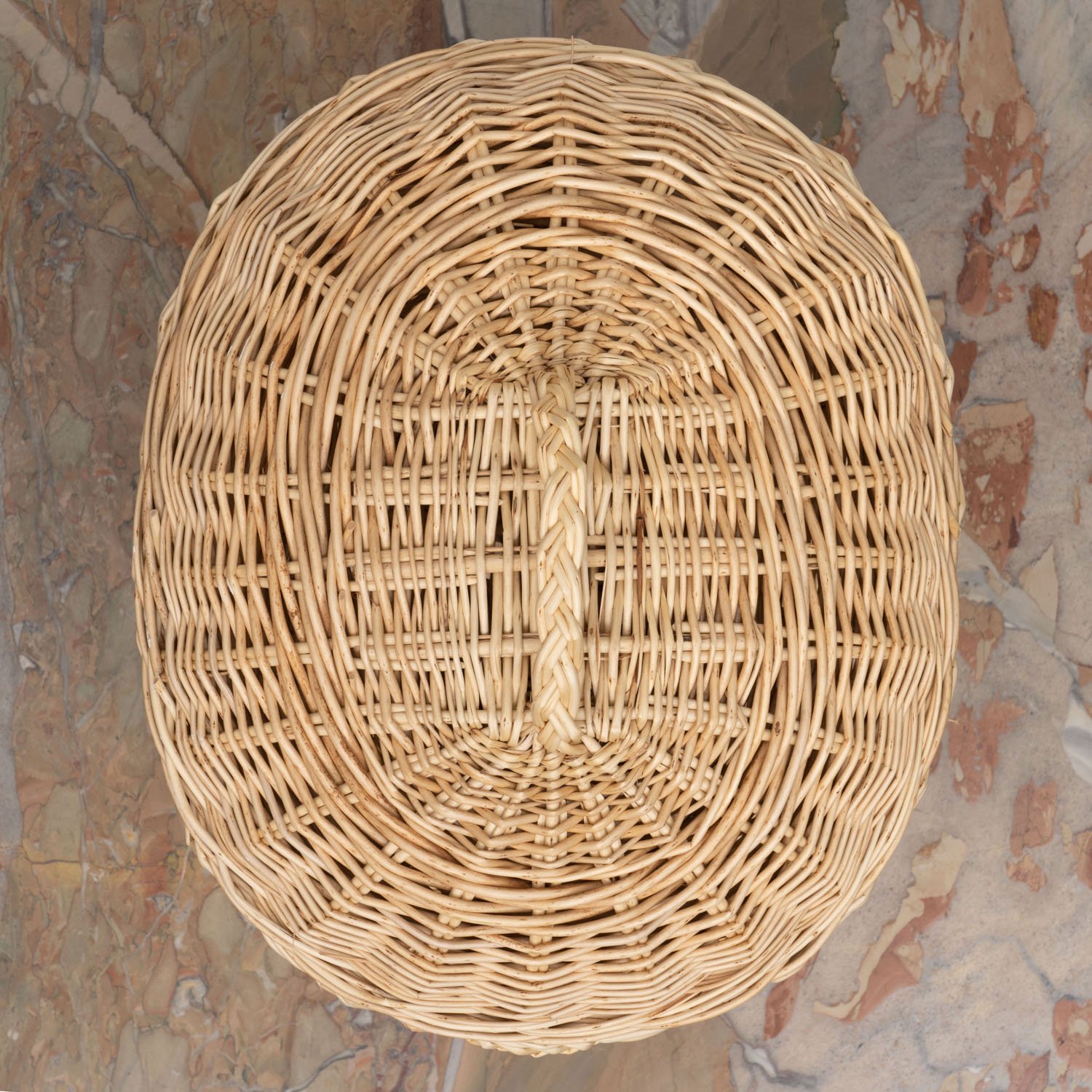 O132_Casa_Lopez_Rattan_Platter_Ladle_and_Tureen_Sculpture_06.jpeg