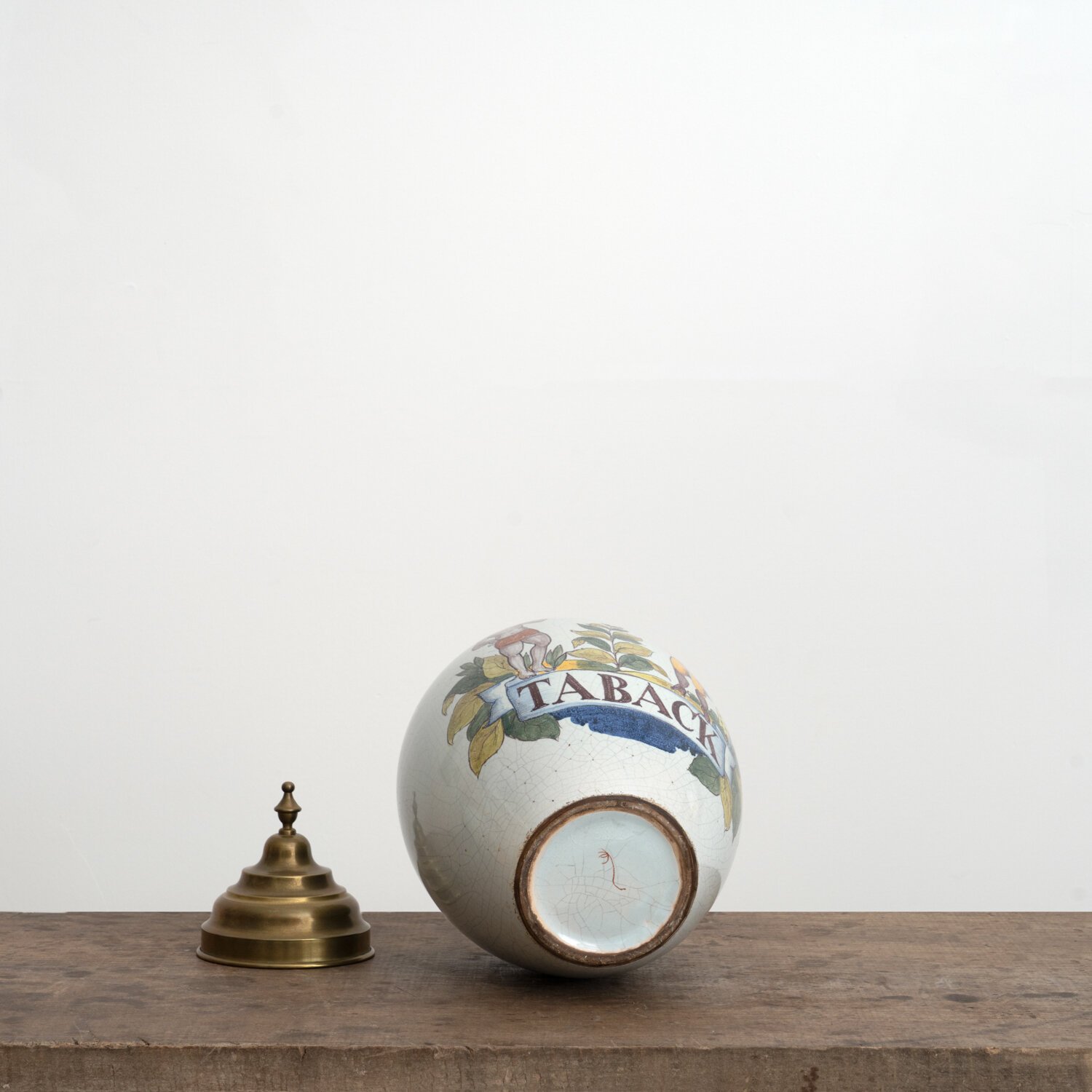 Delft_Tobacco_Jar_001A.jpeg