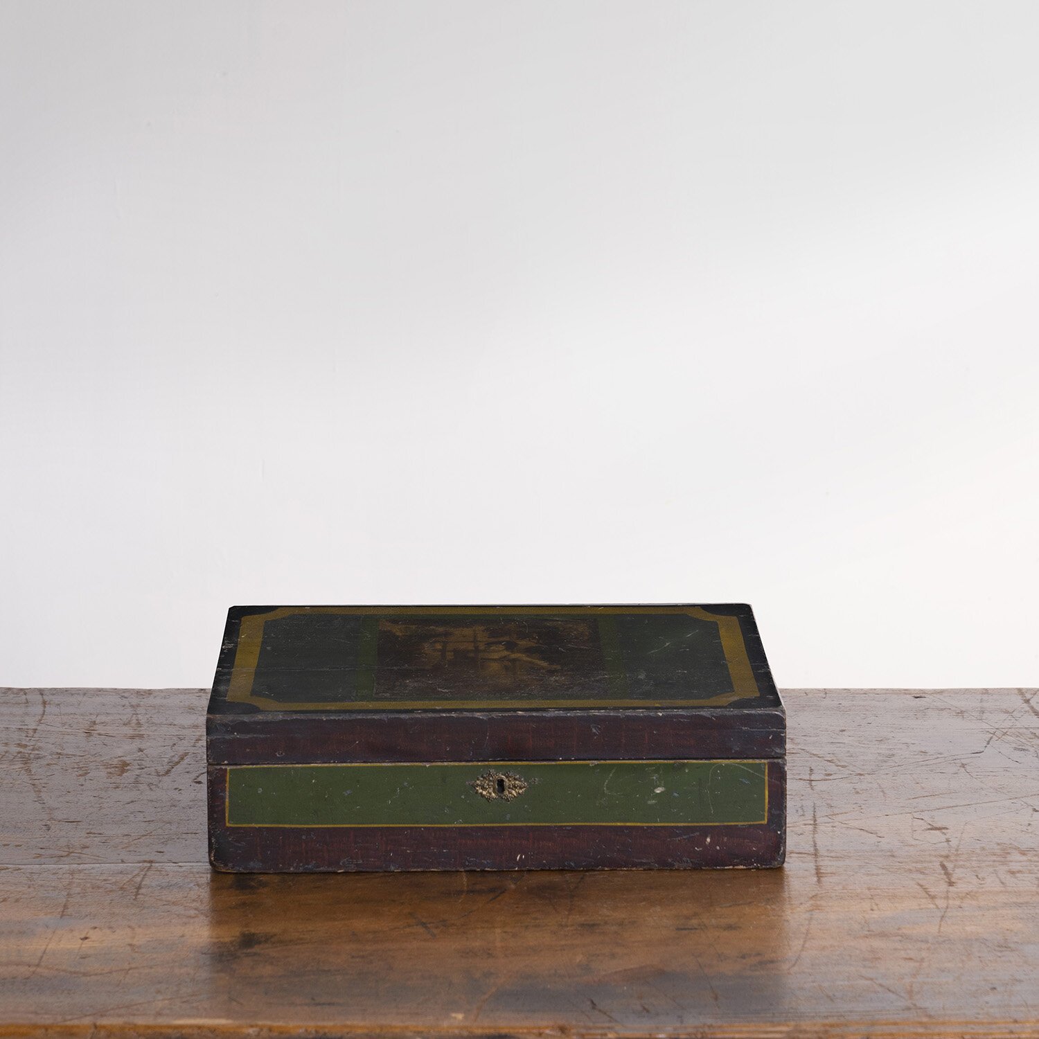 Empire_Paint_Decorated_Paper_Box_001.jpg