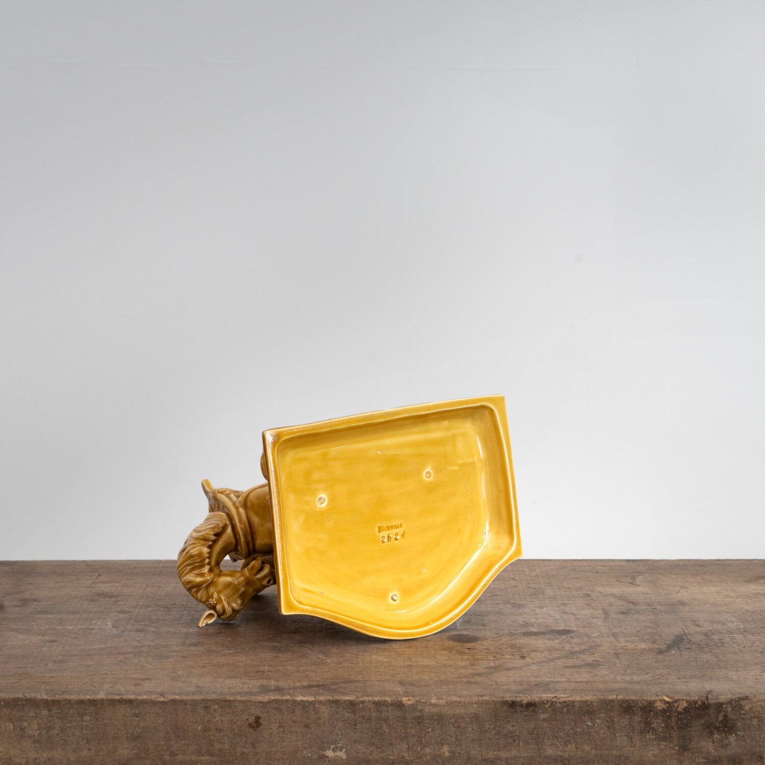 Ceramic46_Figural_Antique_Pipe_Holder_Bottom.jpeg