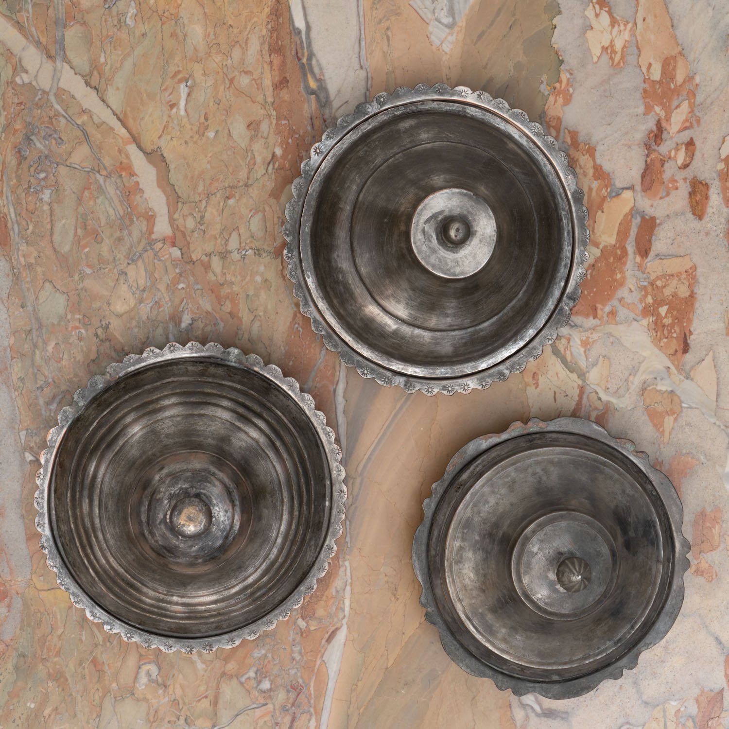 O122_Ottoman_Tinned_Copper_Covered_Serving_Dish_I_Front_03.jpeg