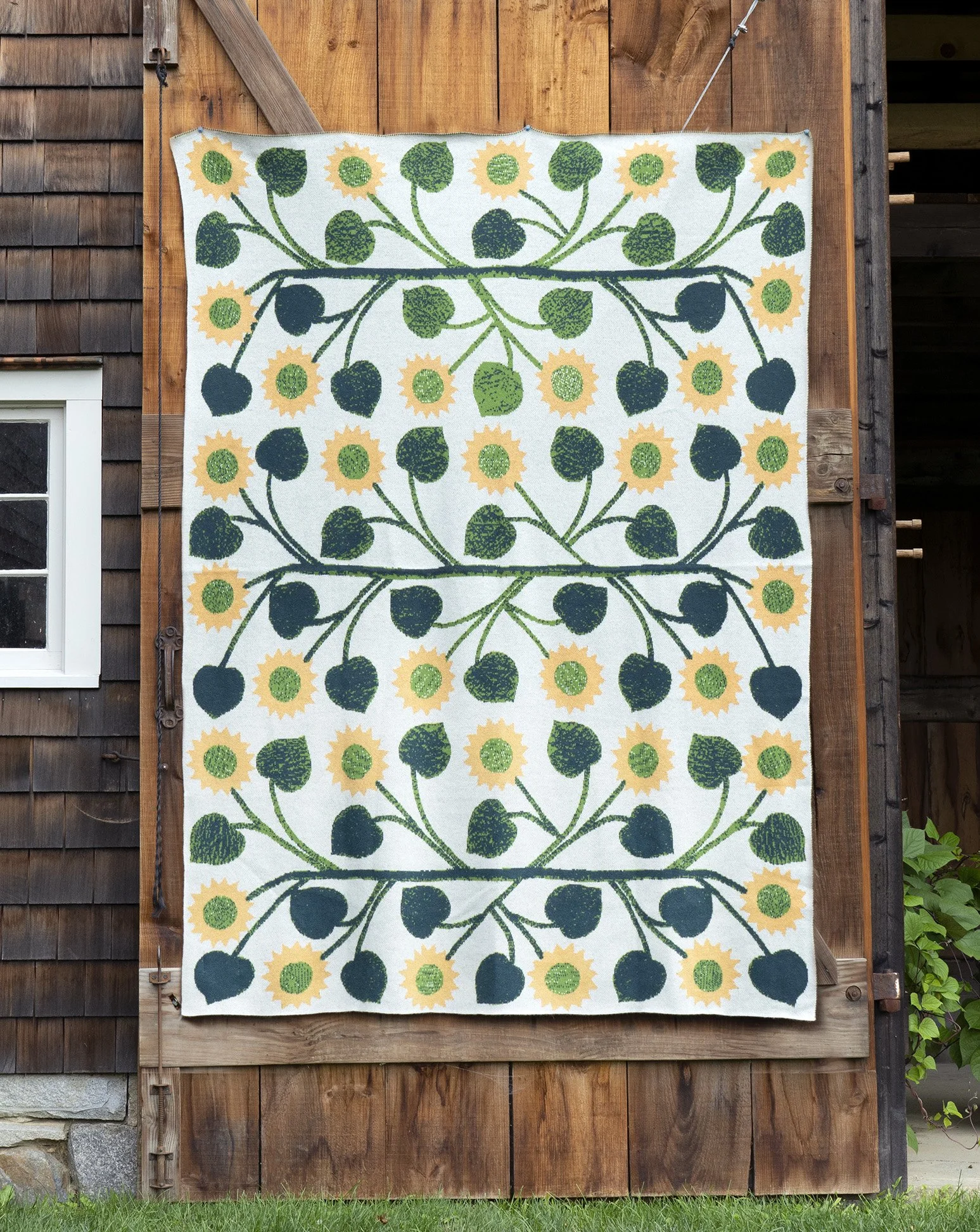 SAVED_NY_Sunflowers_Blanket.jpg