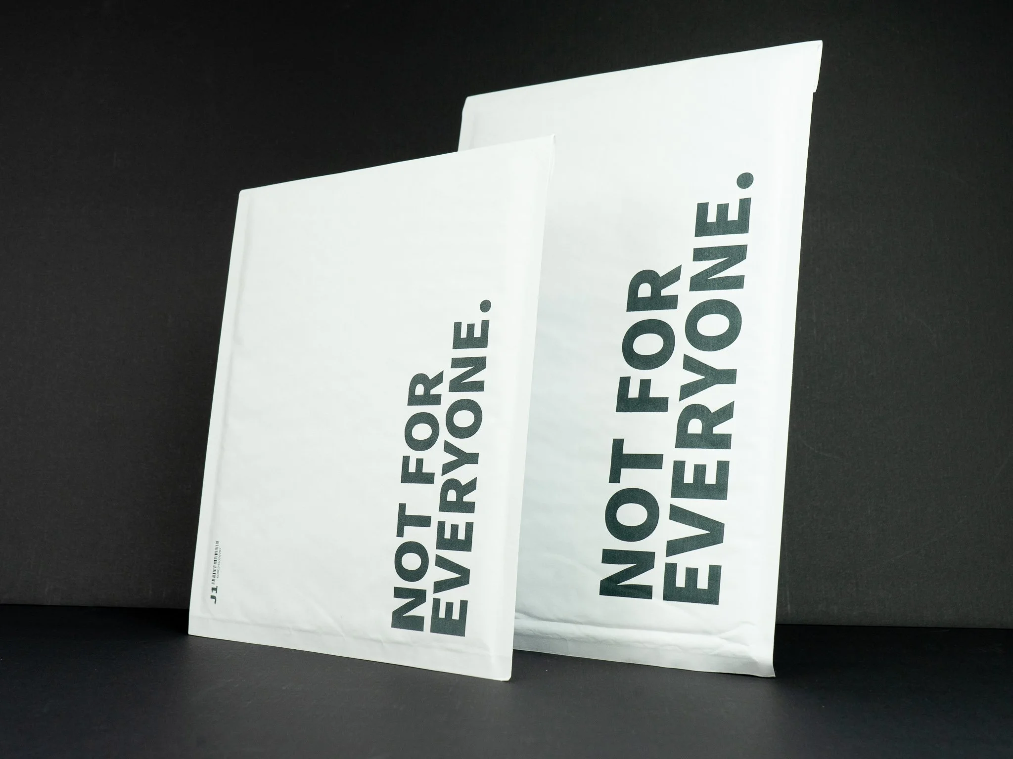 Digitally printed bubble mailer