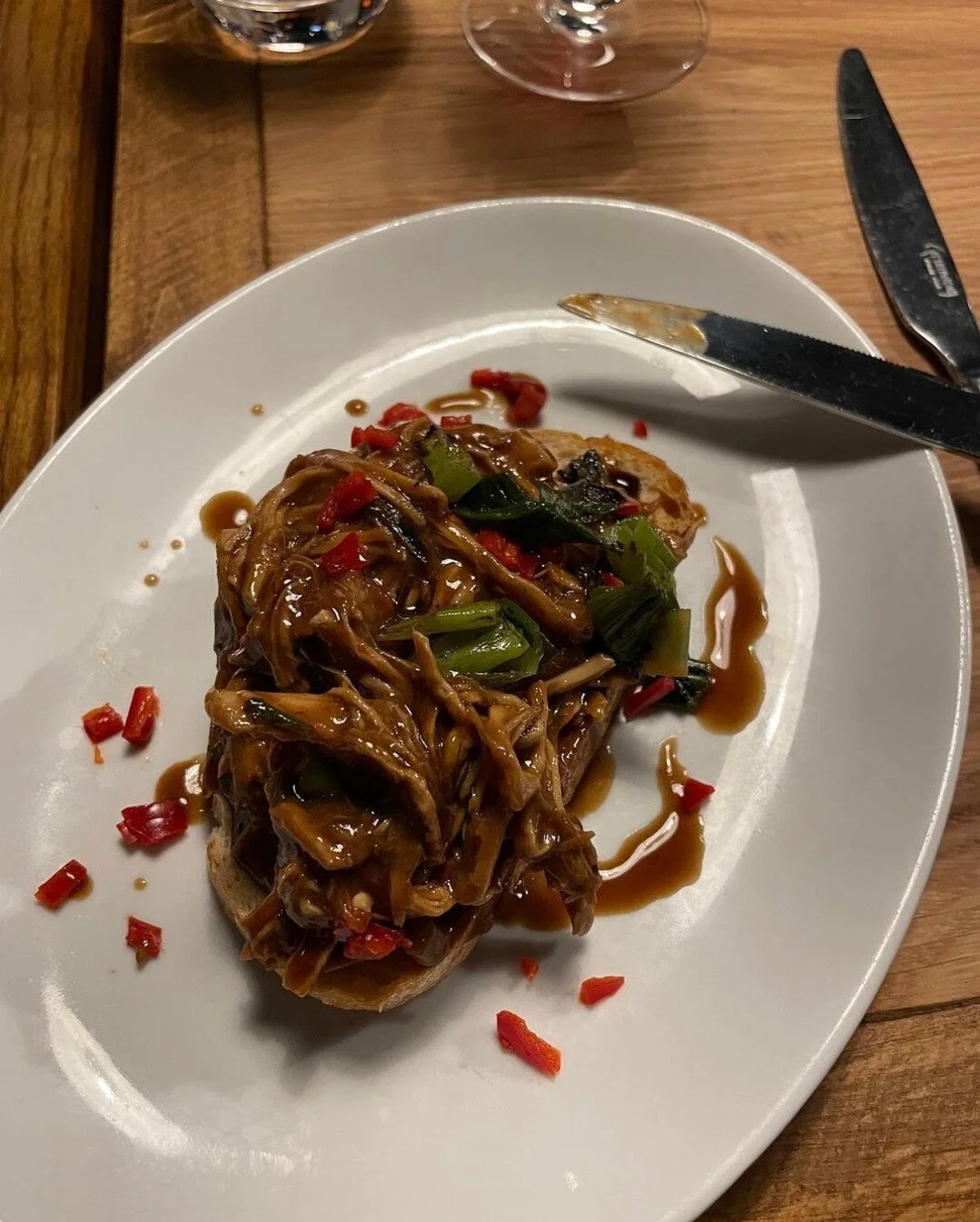Thanks to @andrea.dionori for this photo of the pulled pork on sourdough toast from our recent takeover event with @yellowstonebourbon⁠
⁠
#pulledpork #sourdoughtoast #starter #blocksoho #raisingthesteaksinsoho #londoneats #londonfoodies #steaklondon 