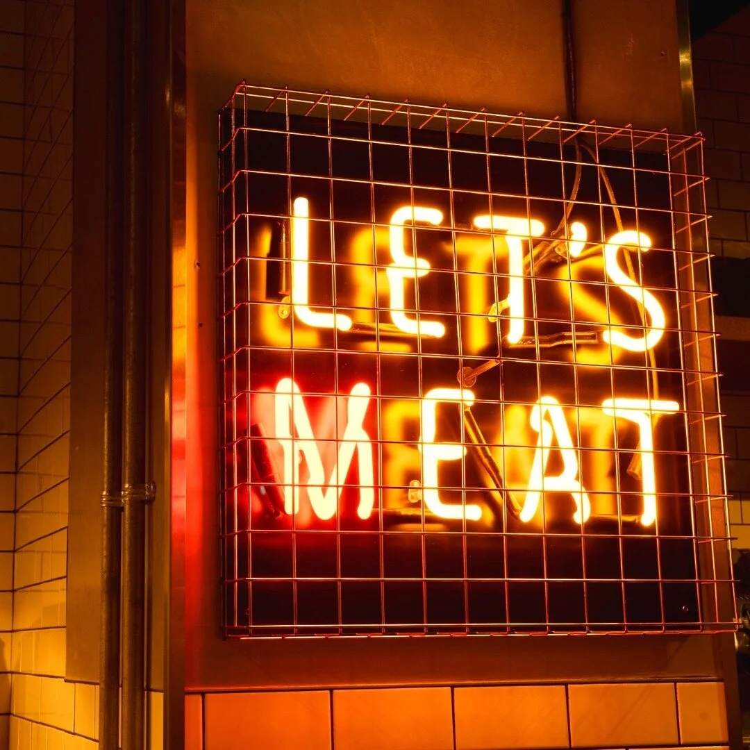 Lets Meat 🥩

Bring a hungry belly and let us do the rest. How do you like your steak cooked?

#BlockSoho #Londonrestaurant #Londonnightlife #Soho