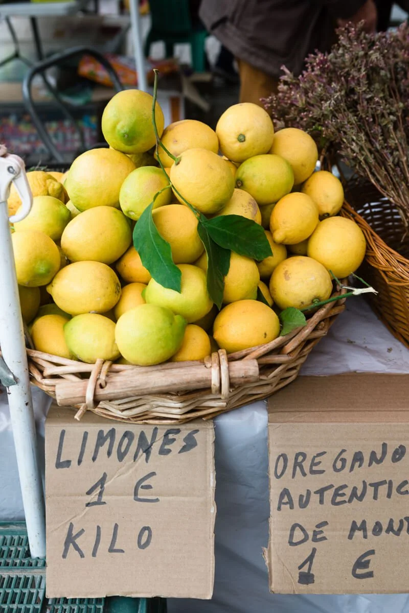Lemons-at-food-market-Andalusia.jpg