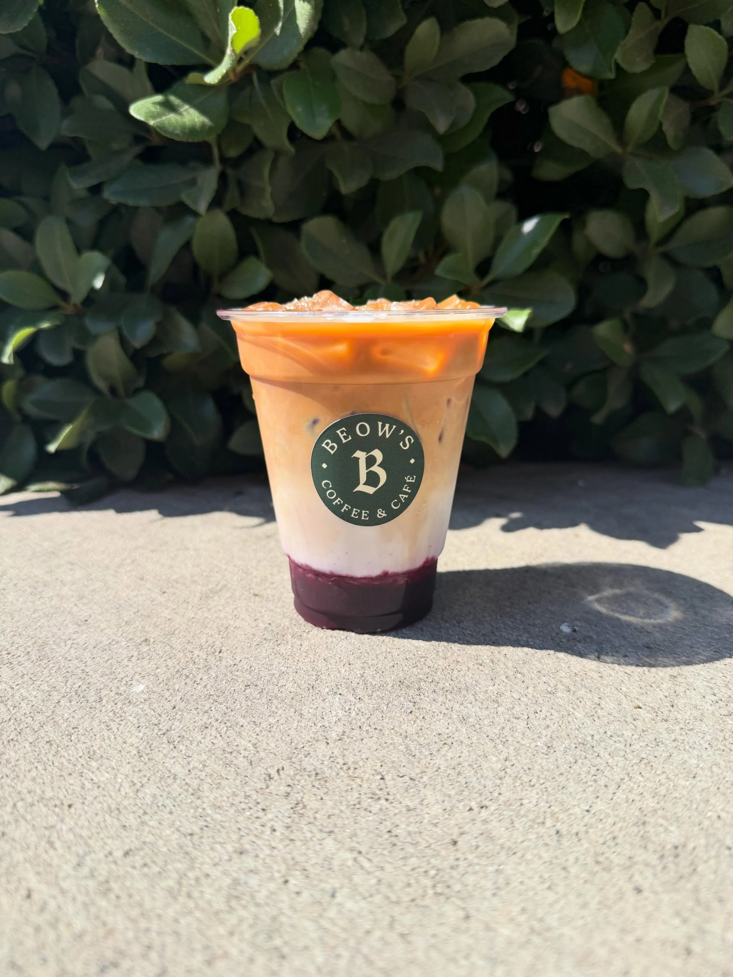 😎 SUMMER DRINKS ☀️

🫐Blueberry Lavender Latte 
Made using house made blueberry syrup and dried lavender petals. (Pro tip: Ask for some blueberry cold foam on top!) 

🍊Vanilla Espresso Sunrise 
OJ + Seltzer Water + Vanllia + Espresso. (It&rsquo;s a