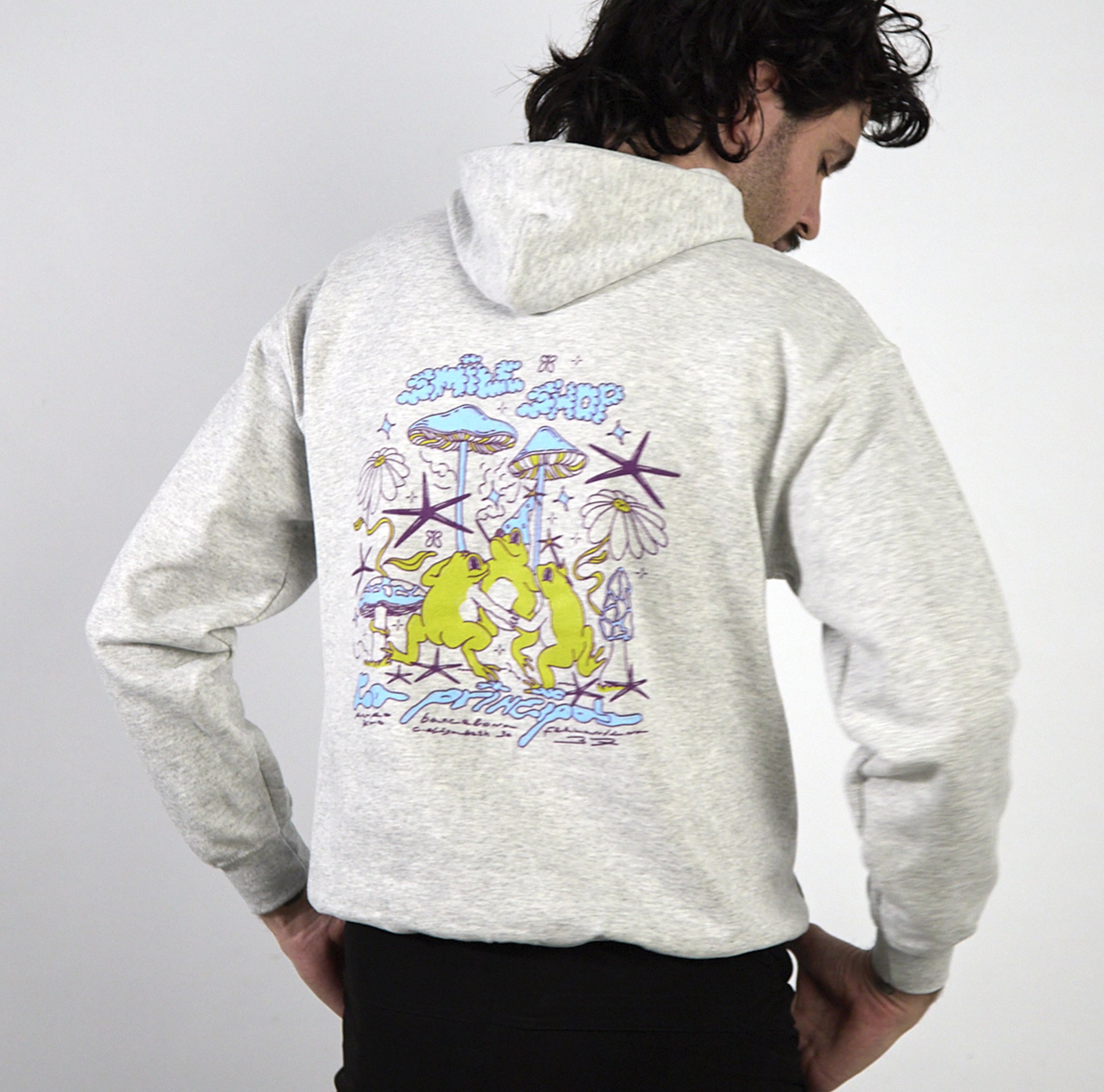 LA_PRINCIPAL_smile_shop_sudadera_04.jpg