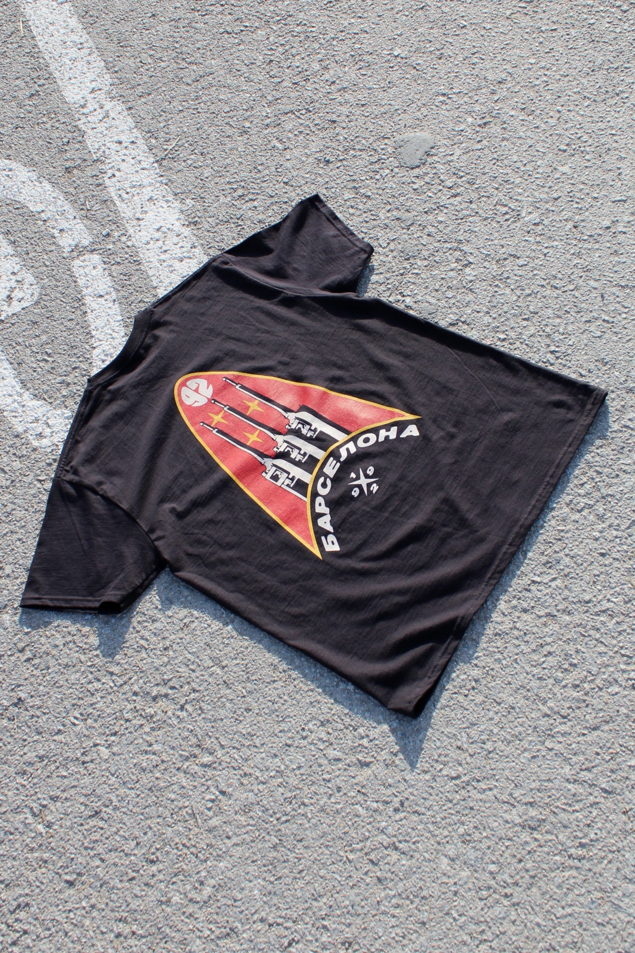 CAMISETA NEGRA DE LAS TORRES DE SANT ADRIAN DEL BESOS