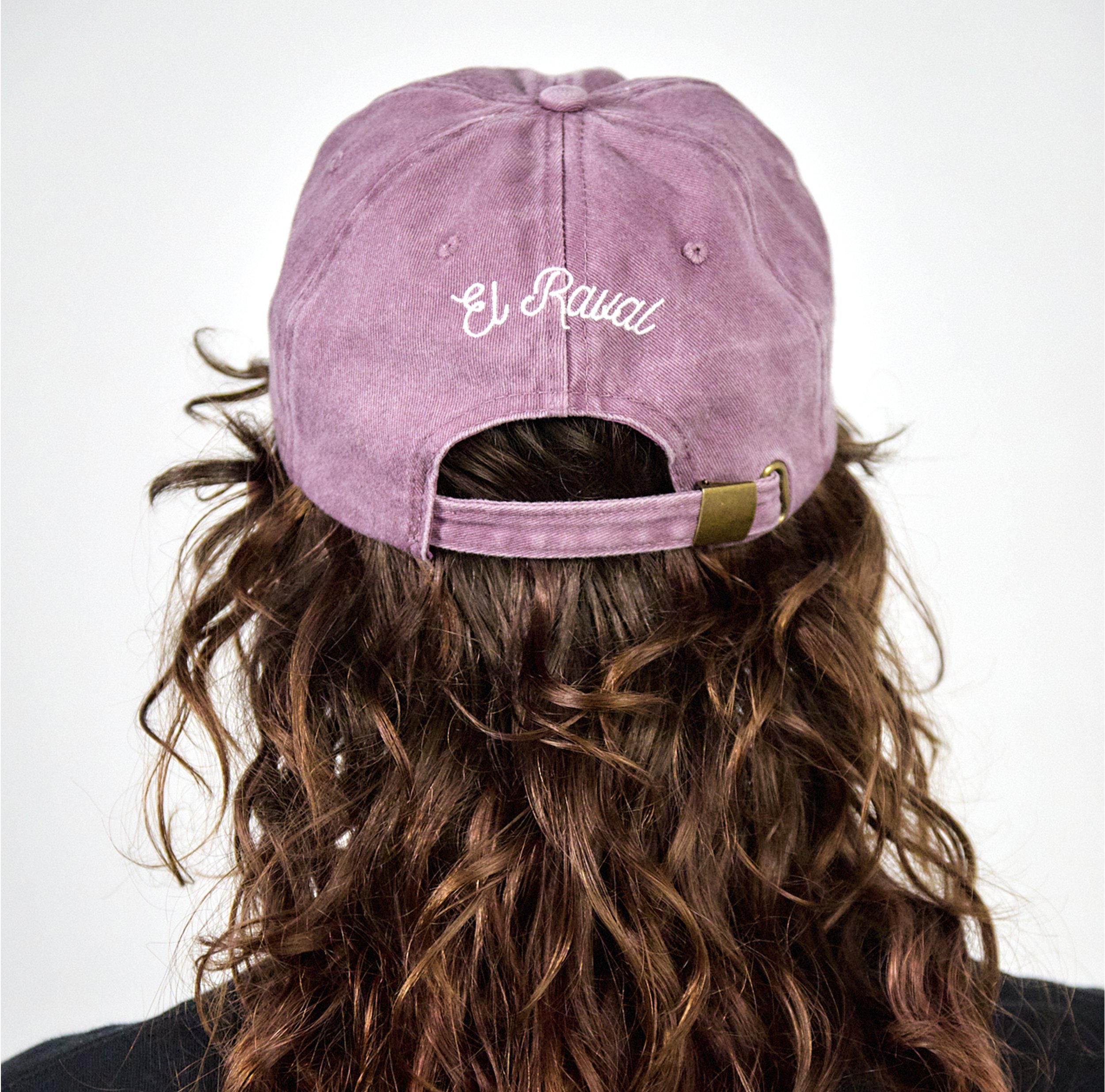 gorra lila morada el raval