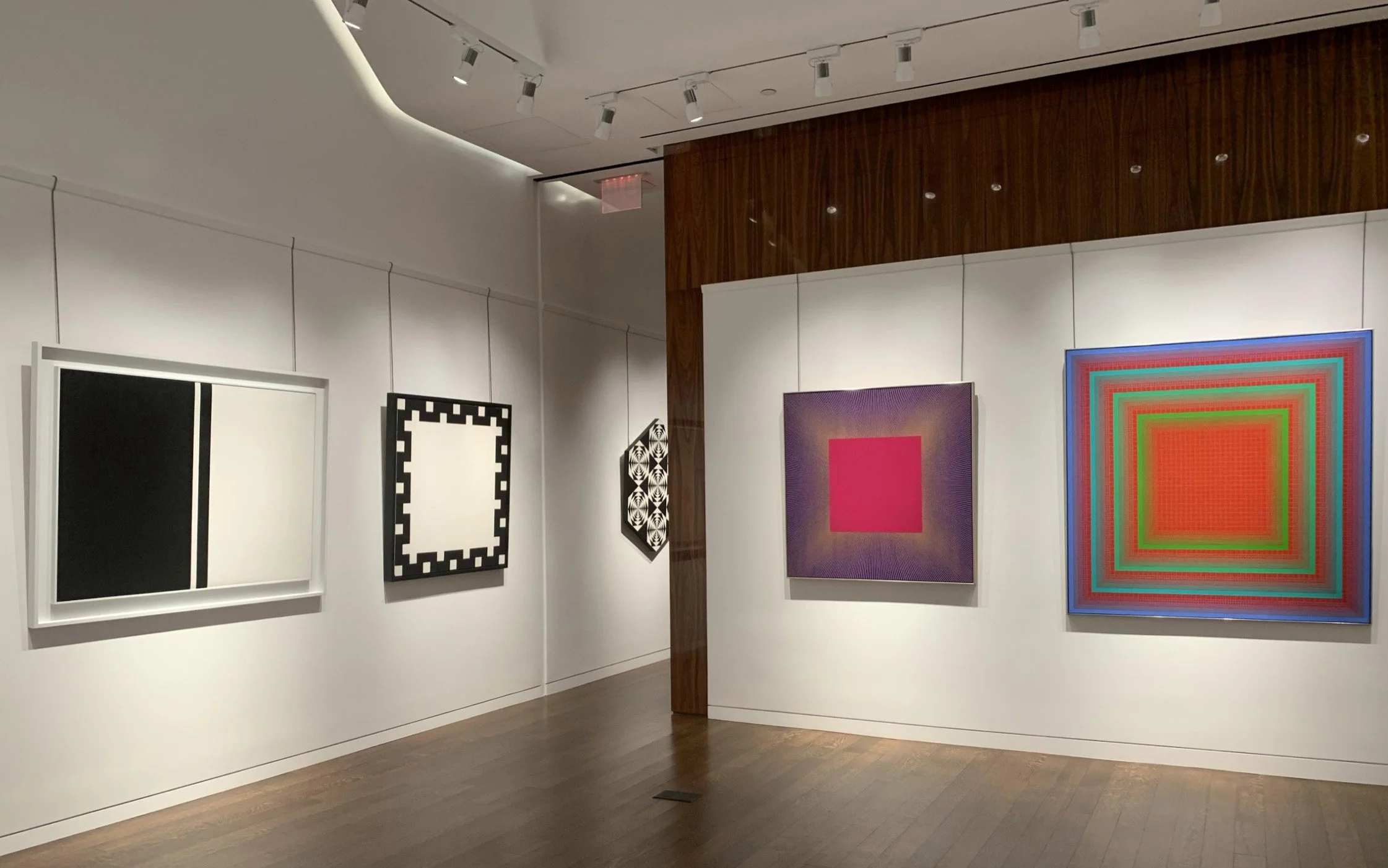  HOMAGE TO THE SQUARE: ALBERS' INFLUENCE ON GEOMETRIC ABSTRACTION Feb 18 - May 7, 2021 