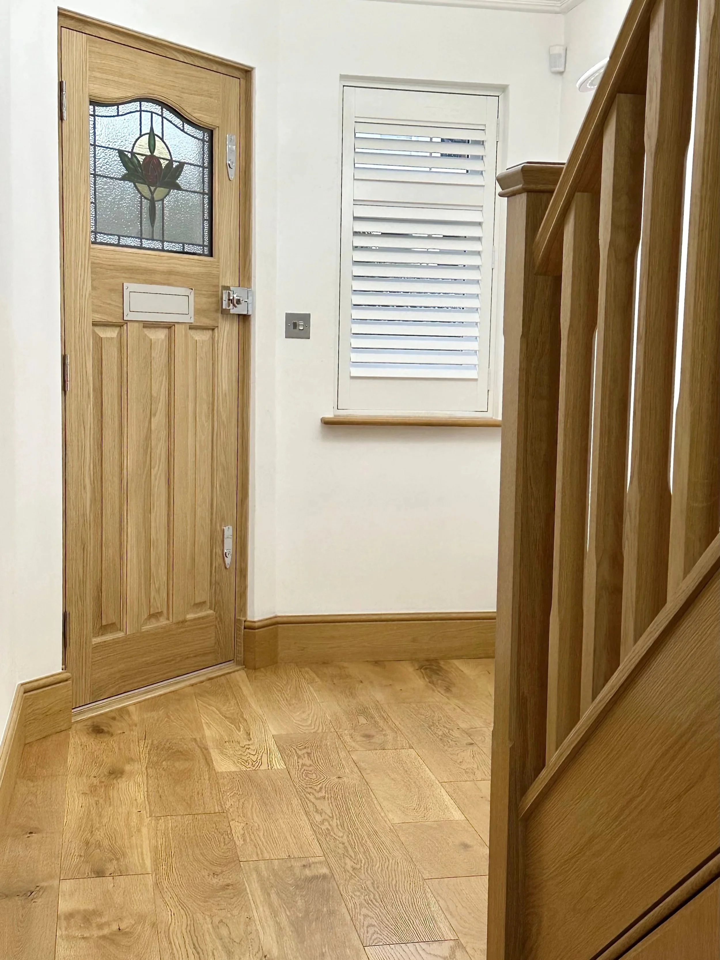 Oak front door and staircase 