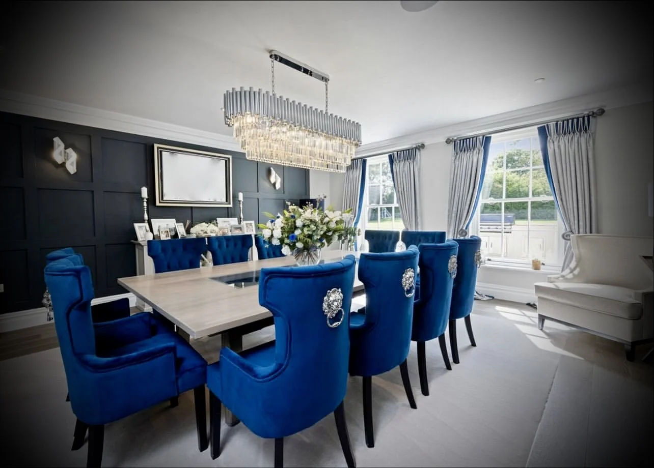 Made to measure dining table