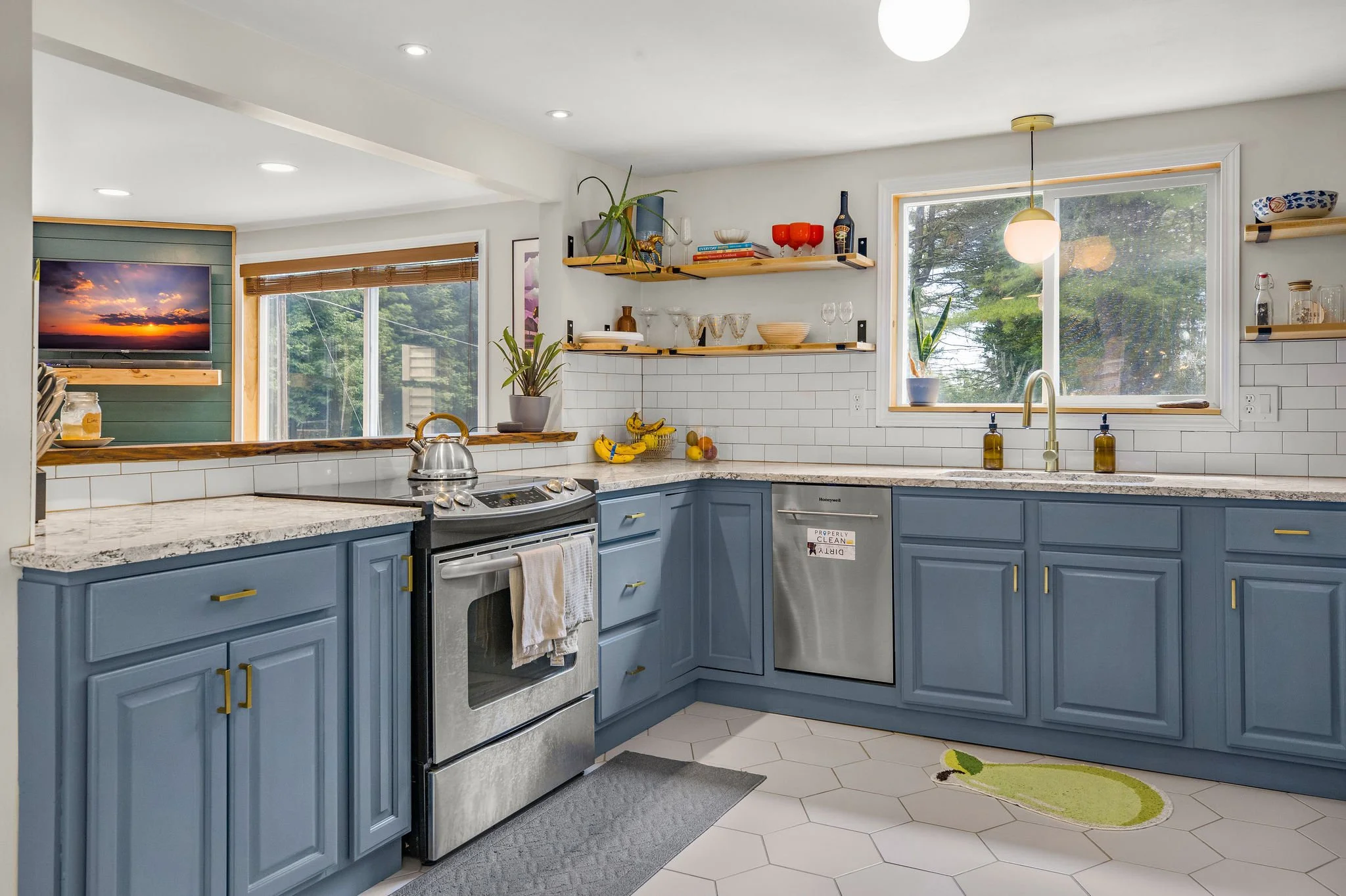 5867SacandagaINTERIOR-28.JPG