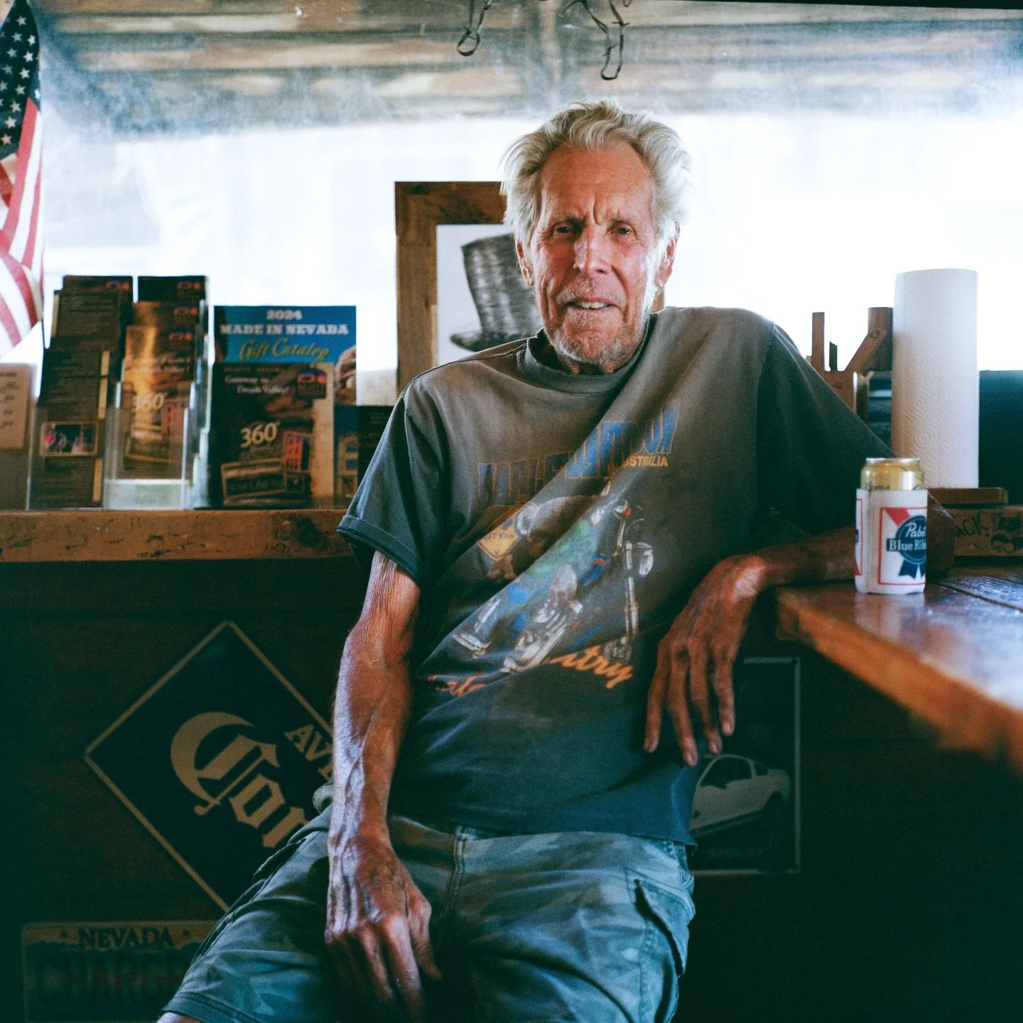 Bienvenue sur cette nouvelle video sur la route du Nevada.

J&rsquo;ai parcouru le Nevada durant quelques jours, accompagn&eacute; de mon Leica MP, de mon Rolleiflex et de mon Hasselblad 500 CM, charg&eacute;s de pellicules Kodak Tri-X 400 et Portra 