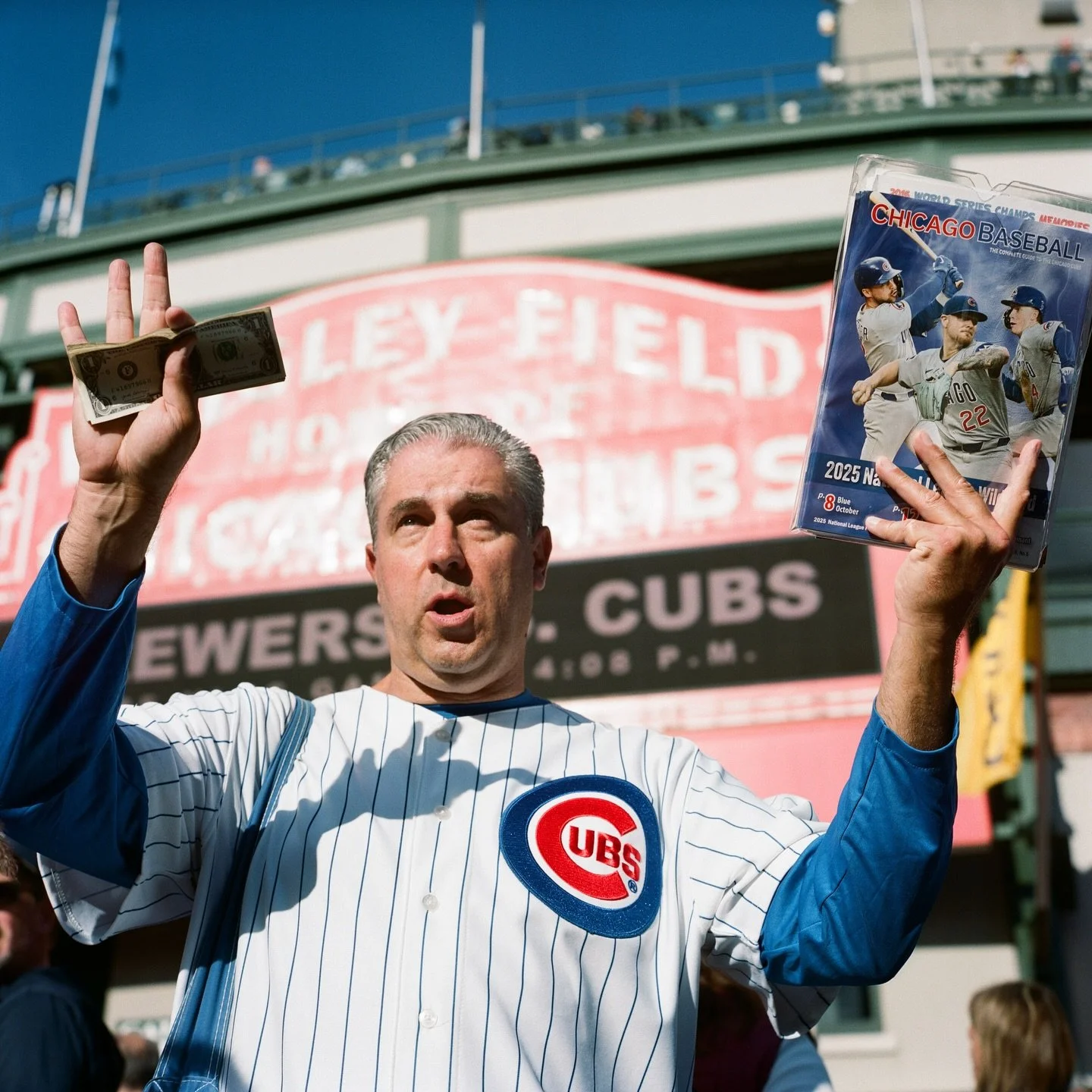 Windy City, Chicago 2025 #rolleiflex .
.
.
.
#cubs #windycity #chicago @labo_negatifplus
