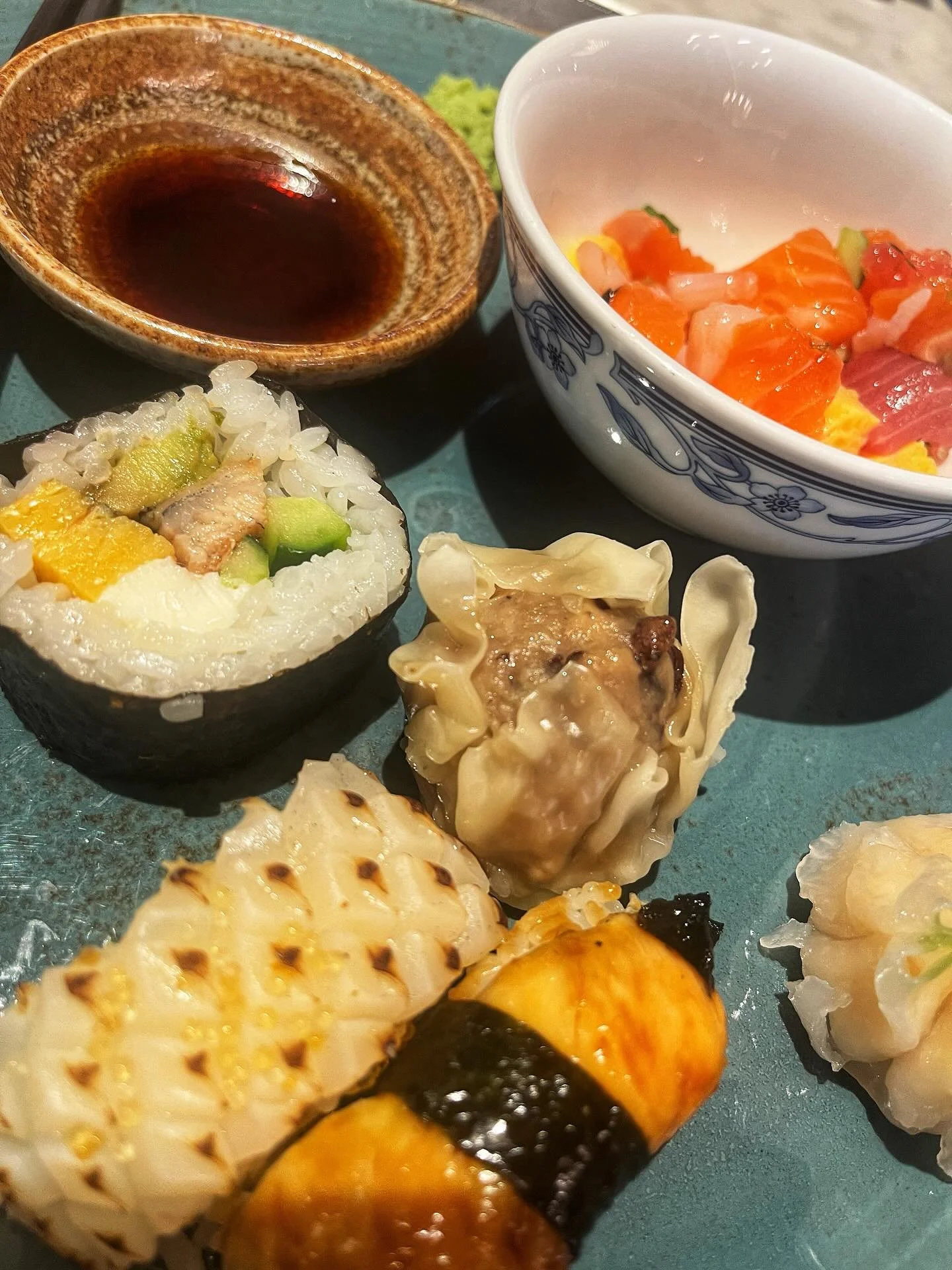 Nutrition &amp; Wellness Tips from Japan! 🇯🇵 

It was so interesting immersing ourselves in a different culture and making a few observations that I intend to take on board with my own nutrition and wellness strategies! 

🍣Start the day savoury - 