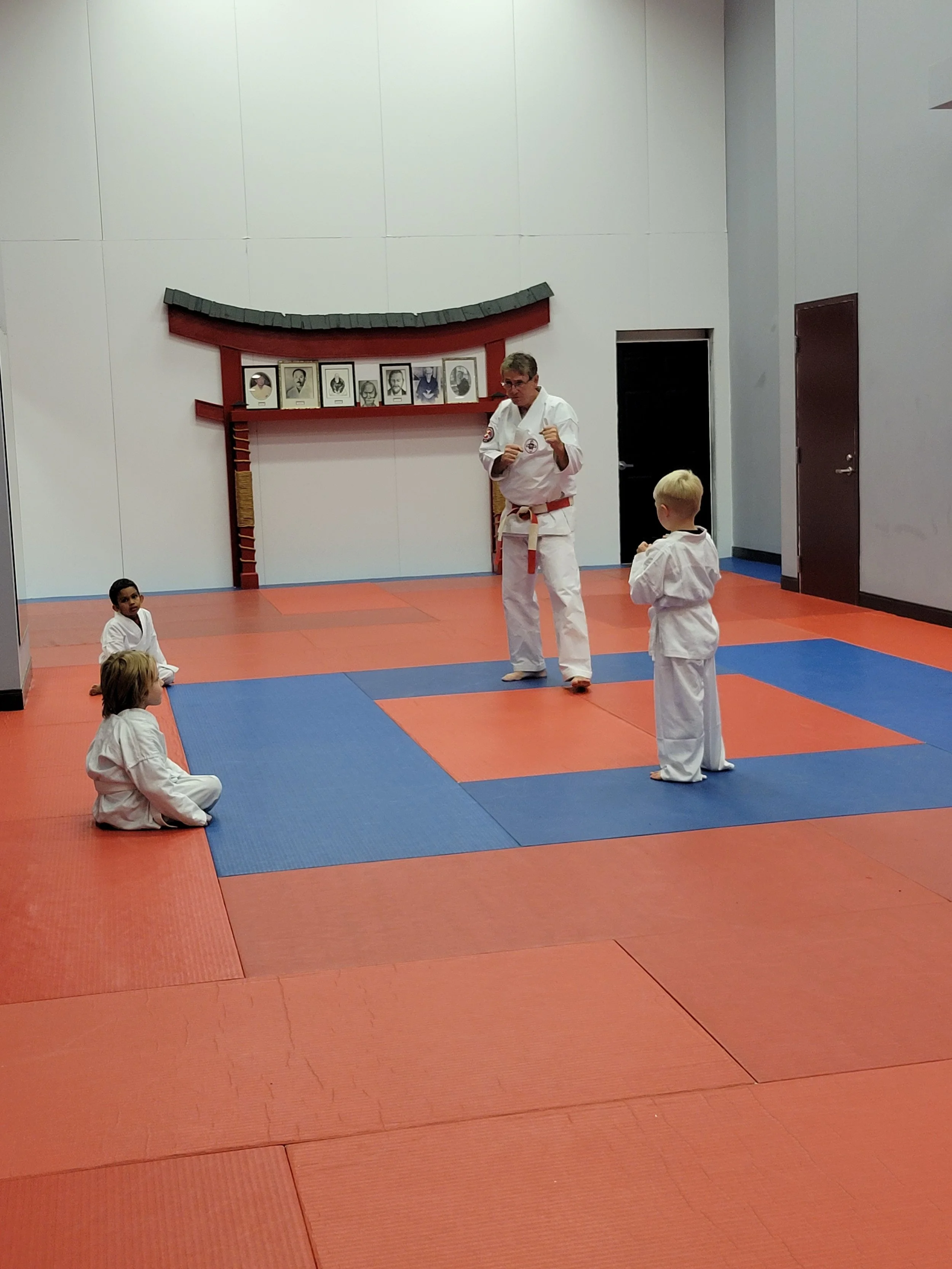 tiny tots sparring.jpg