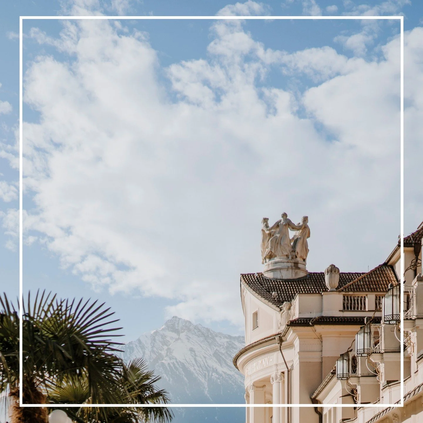 Nach dieser langen "Sendepause" melden wir uns zurück: "JA, uns gibt es noch!"😉 Im Haus laufen die Umbauarbeiten in vollem Gange: Es gibt NEUIGKEITEN im Erdgeschoss, so viel verraten wir!✨
Meran "schläft" n