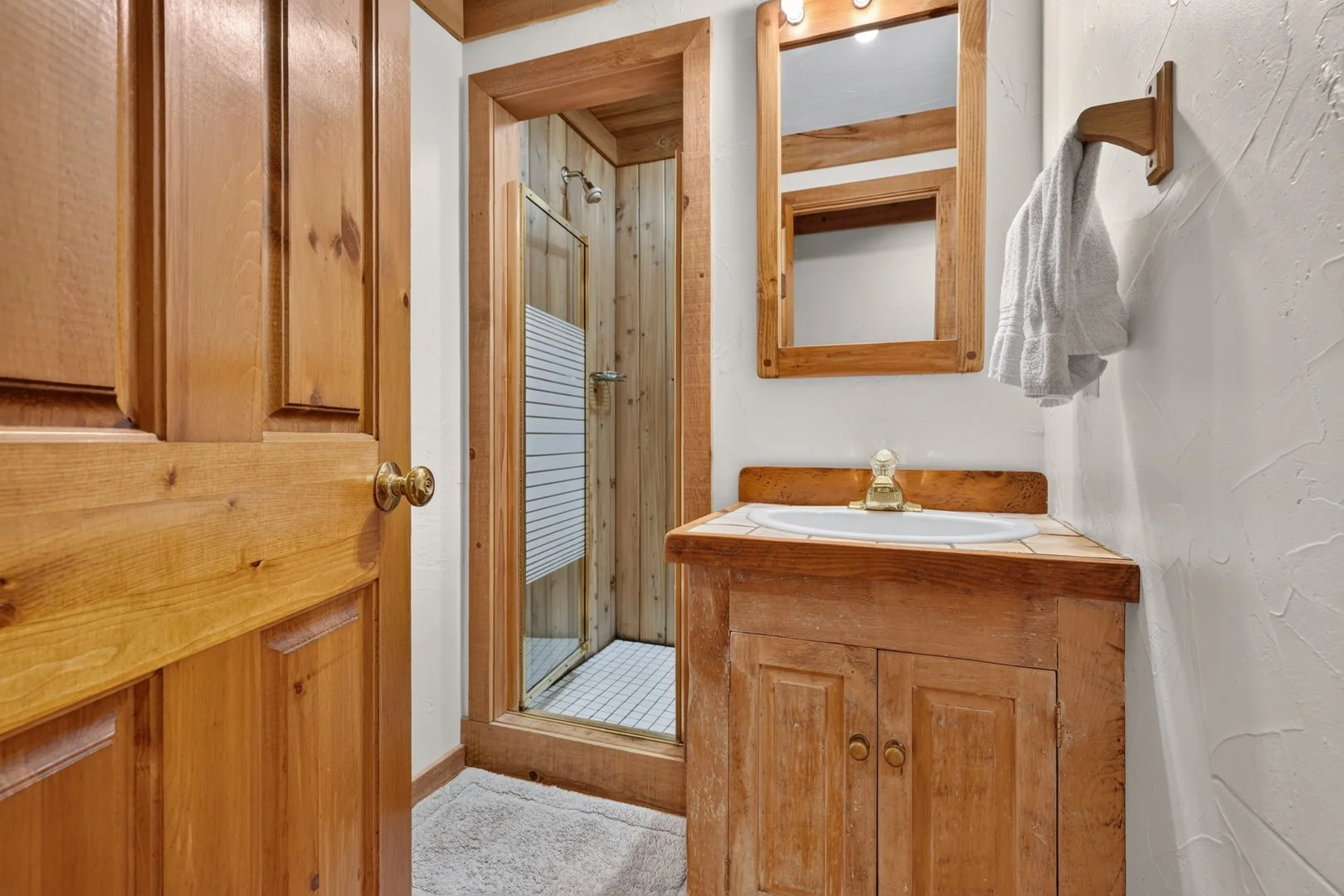 1080SlipperlakeDr-34.jpg