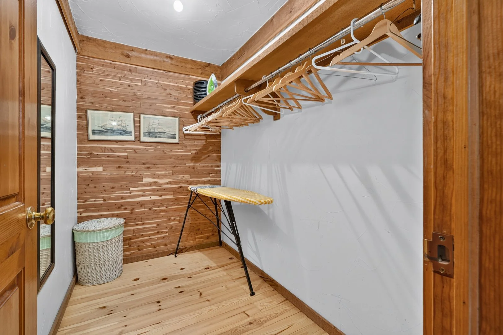 1080SlipperlakeDr-32.jpg