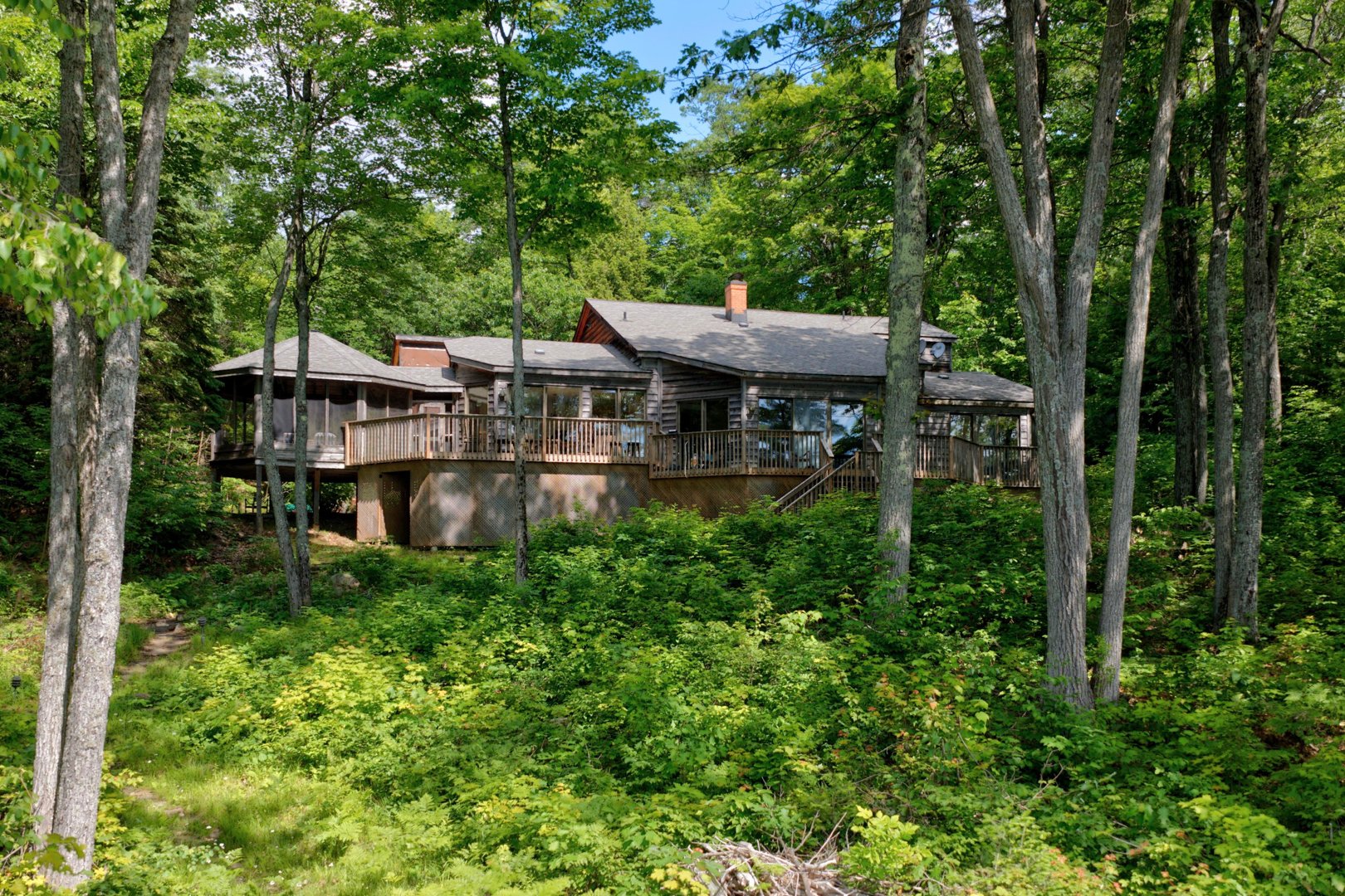 1080SlipperlakeDr-93.jpg