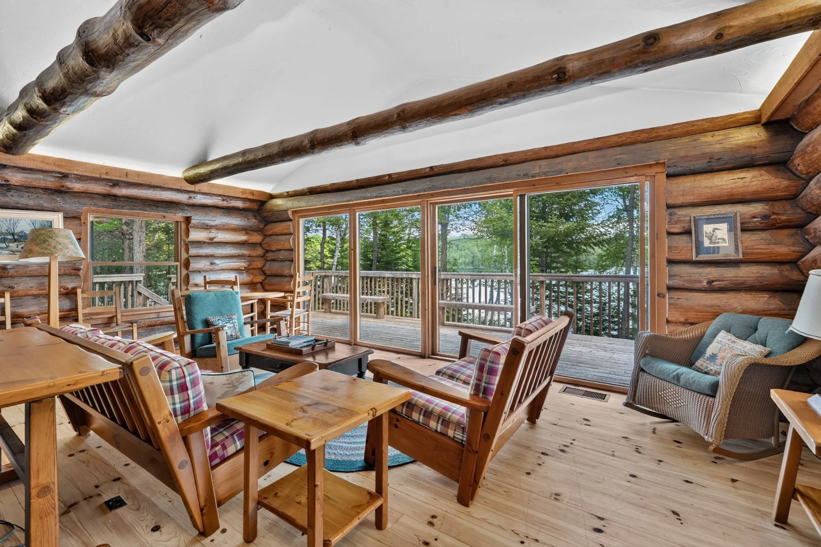 1080SlipperlakeDr-13.jpg