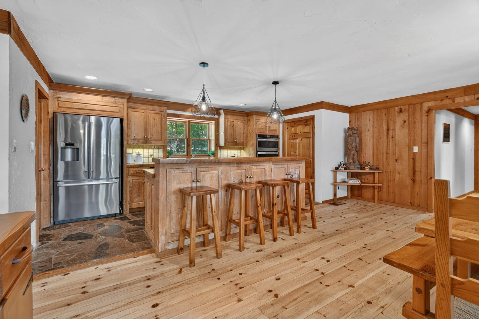 1080SlipperlakeDr-19.jpg