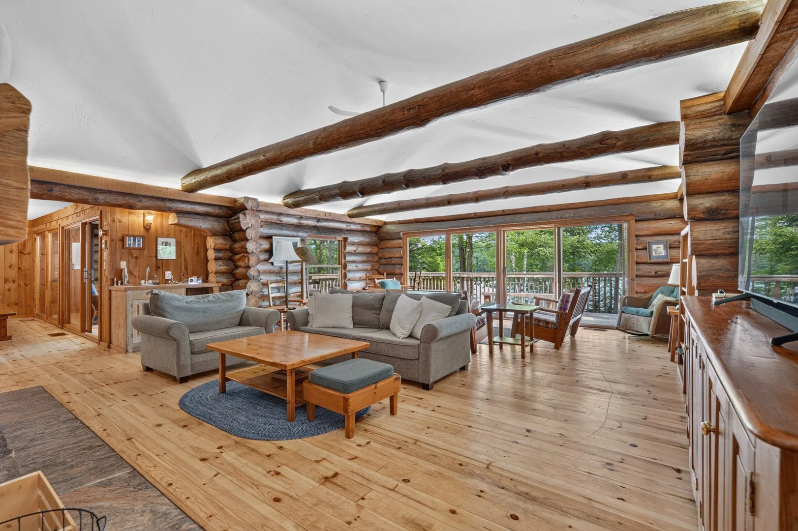 1080SlipperlakeDr-12.jpg