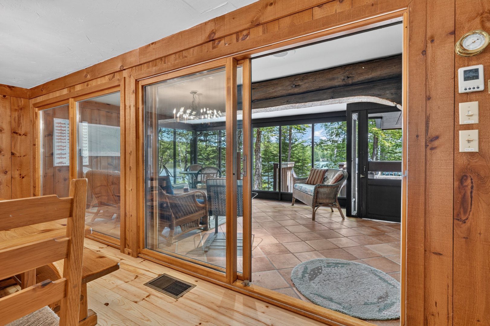 1080SlipperlakeDr-26.jpg