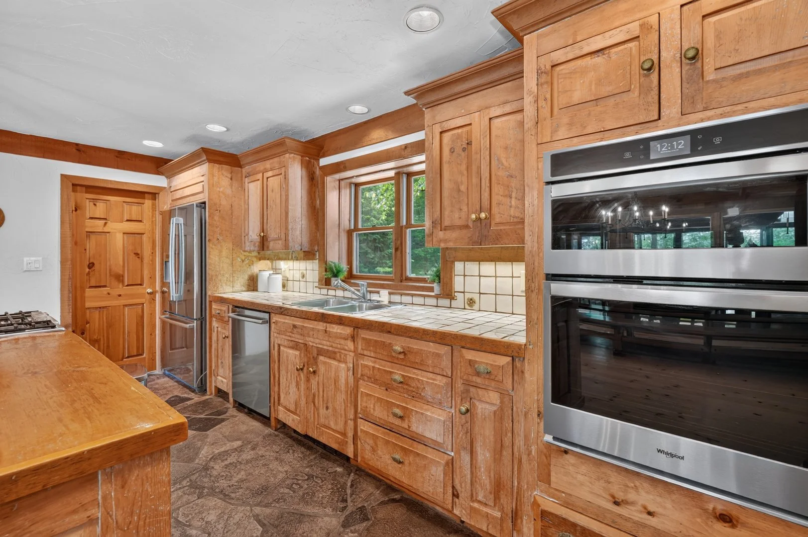 1080SlipperlakeDr-21.jpg