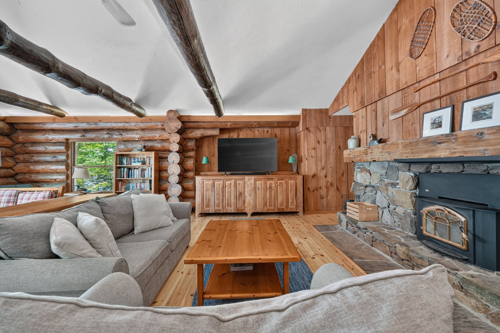 1080SlipperlakeDr-16.jpg