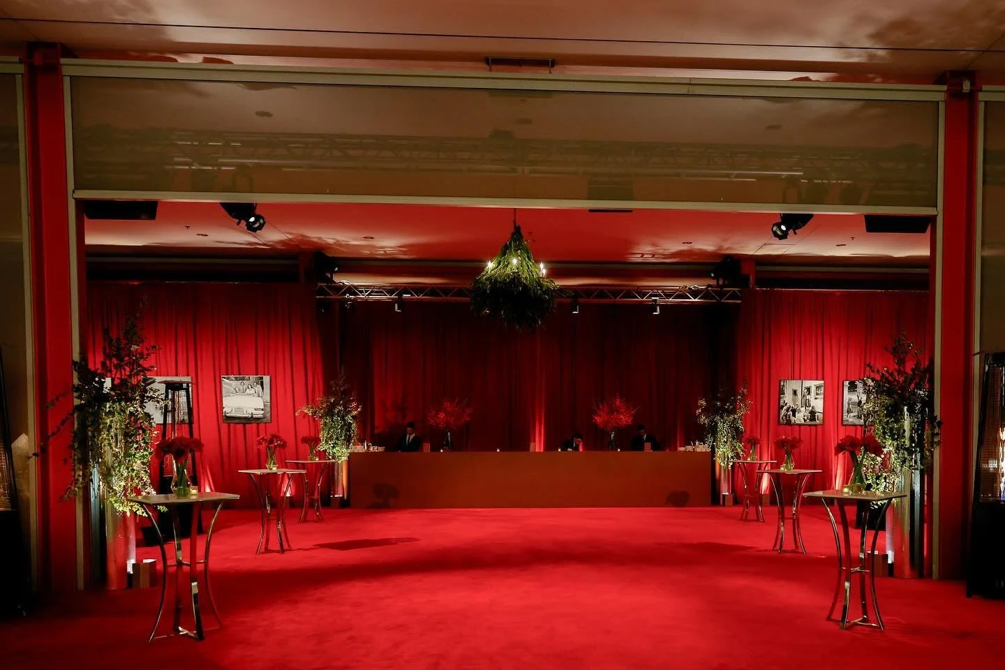 LACMA Holiday Party hosted by Michael Govan and Katherine Ross, Los Angeles, December 2024

@lacma 

Flowers @josephfree 
Set Design @danieljhorowitz 
AV @launch_av 
Catering @patinacatering 
Photos &copy; Museum Associates/LACMA, by Stefanie Keenan 