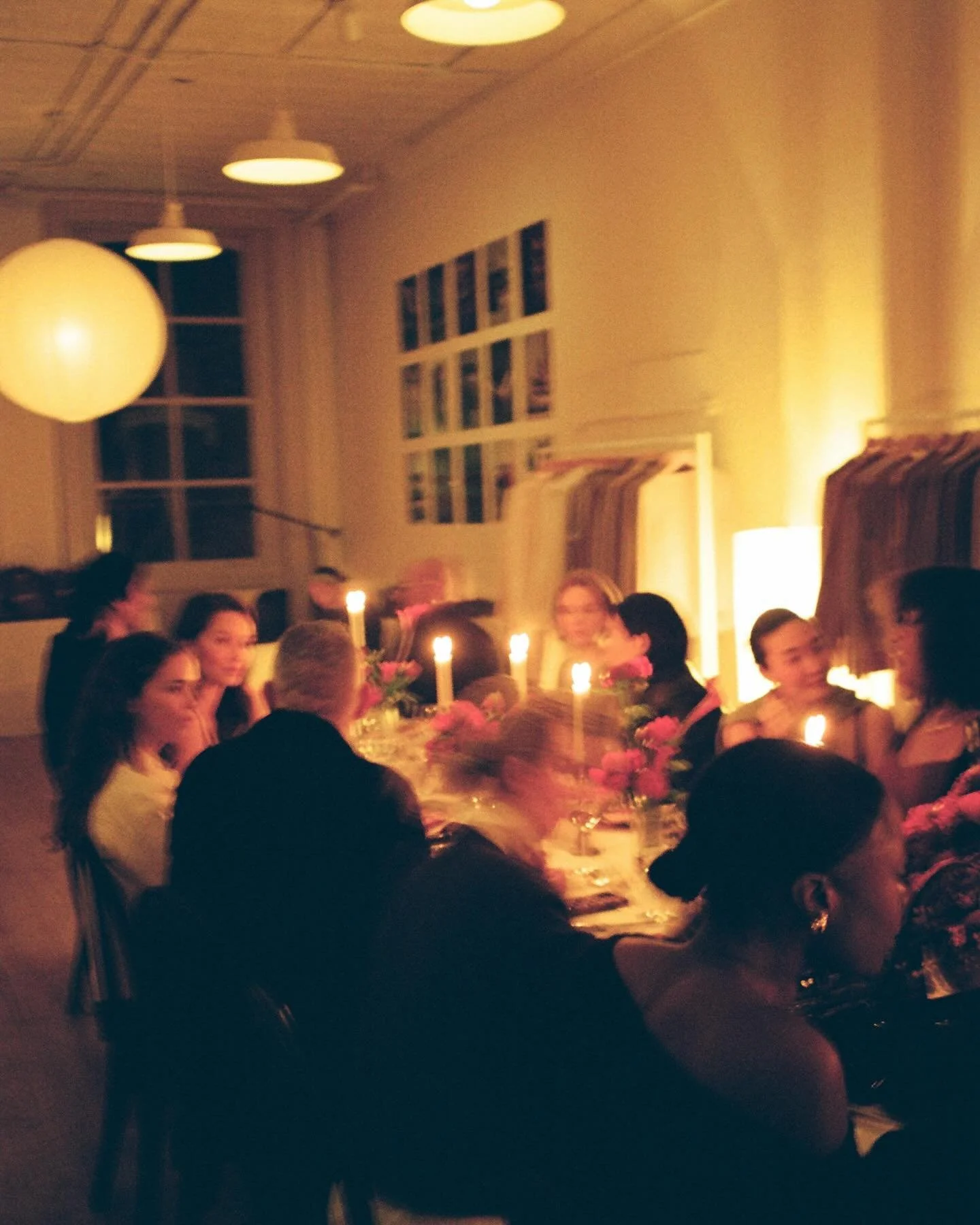 Quince Holiday Dinner, New York, December 2024

@onequince hosted by @chrissyford 

Location @102franklintribeca 
Catering @badtaste.biz @bite.new.york 
Set Design @gracekbeck 
Flowers @entriken_ny 
Photos @andymartinezx1 
Creative &amp; Production @