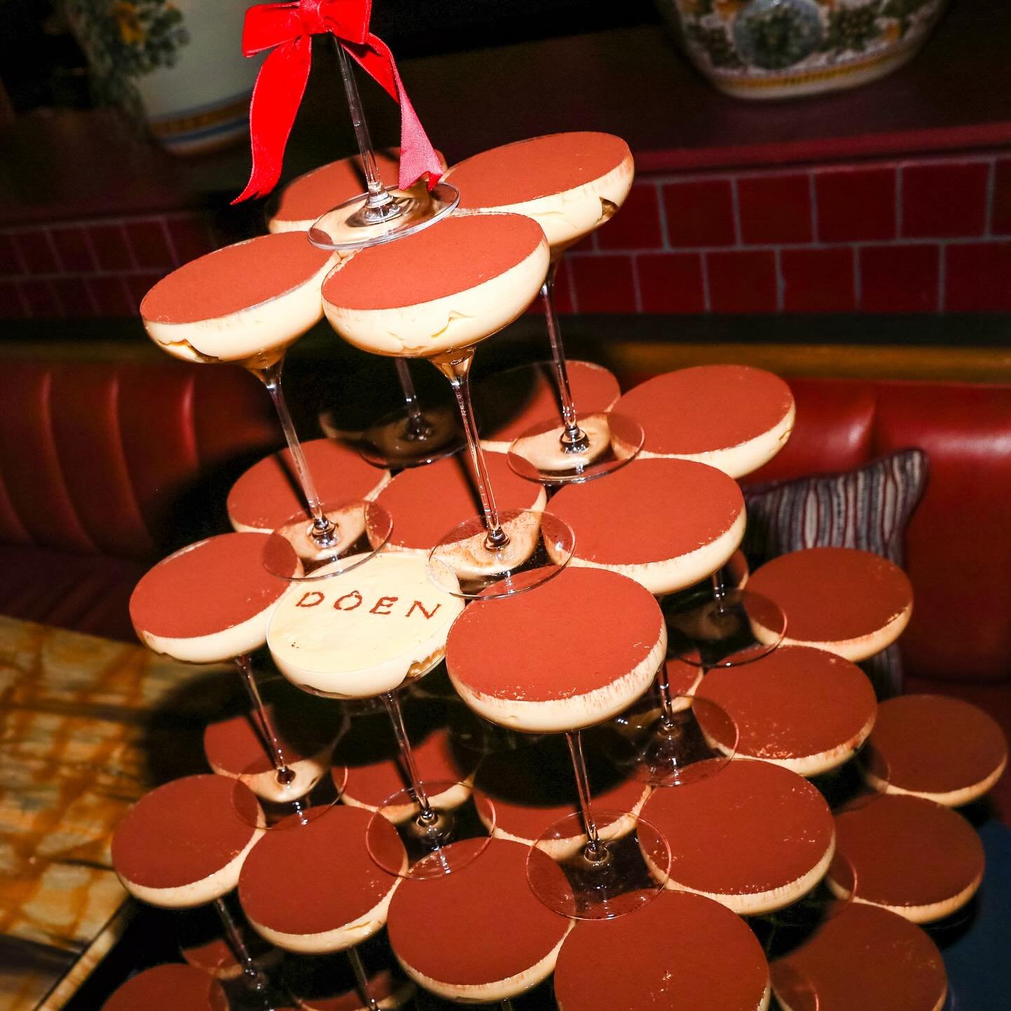 D&Ocirc;EN x Planned Parenthood Holiday Fundraiser 

@shopdoen @plannedparenthoodla at @motherwolfla 

Flowers @josephfree 
Lighting @distinctive_es 
Assistant @drewariana