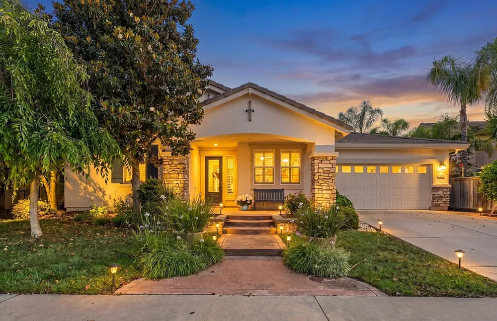 1260 Earlham Ln, Lincoln, CA 95648