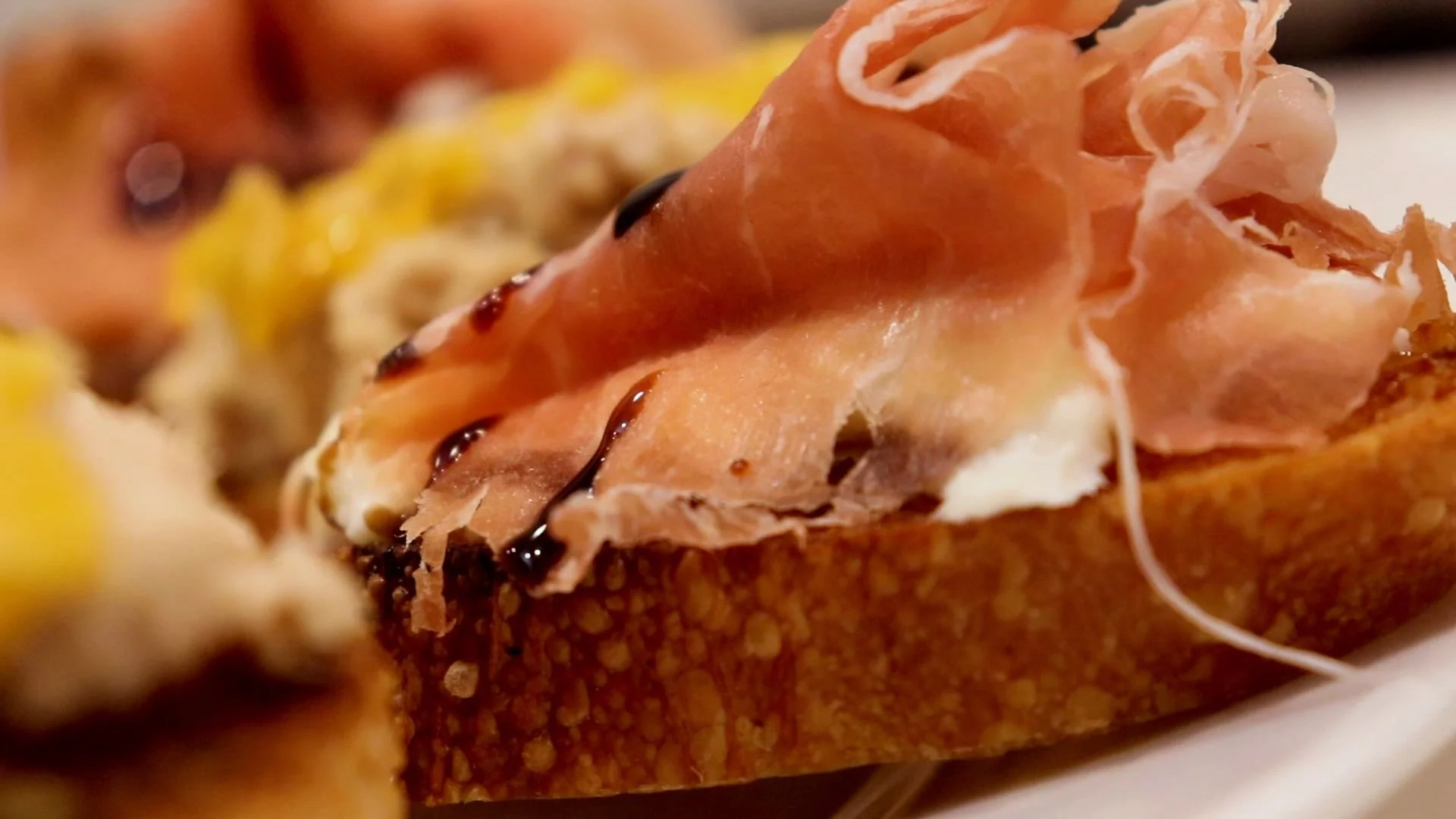 Prosciutto & Fig Crostini