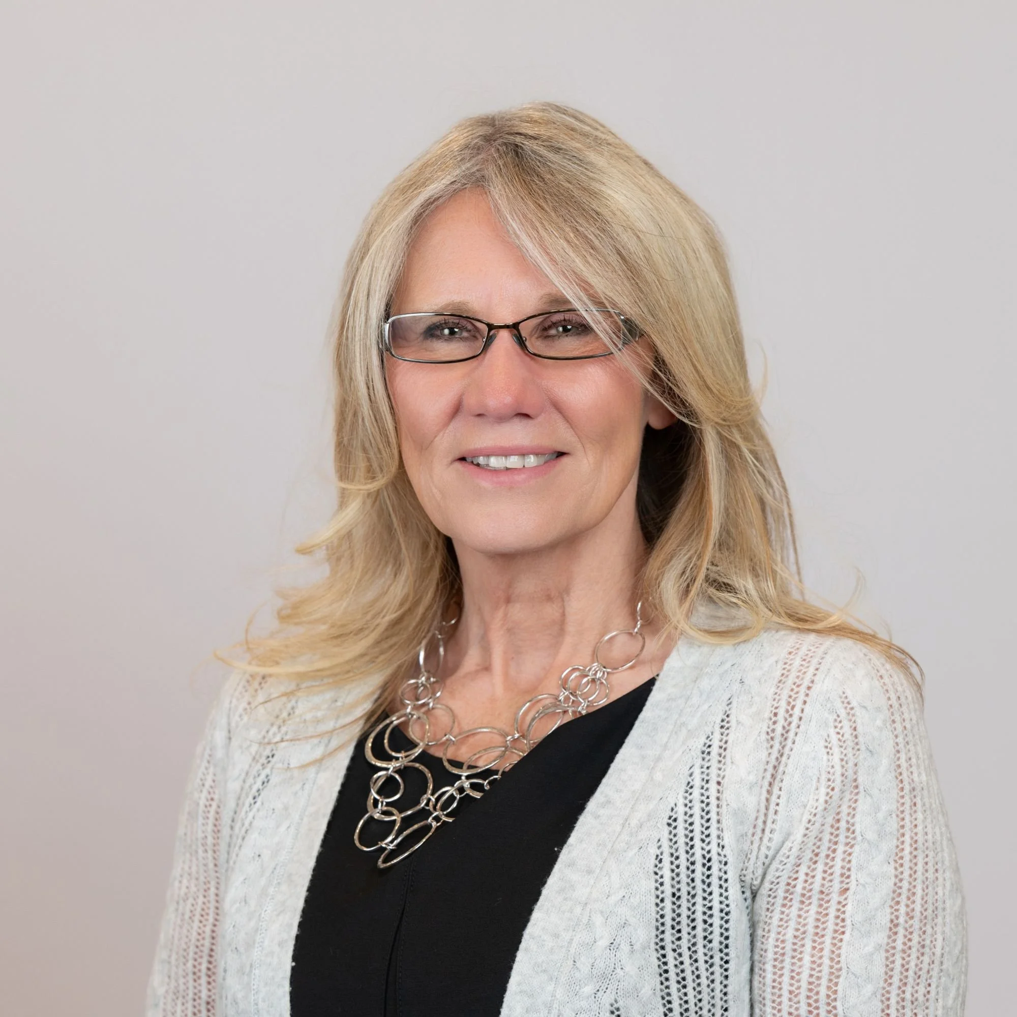 Diana Woolverton Headshot